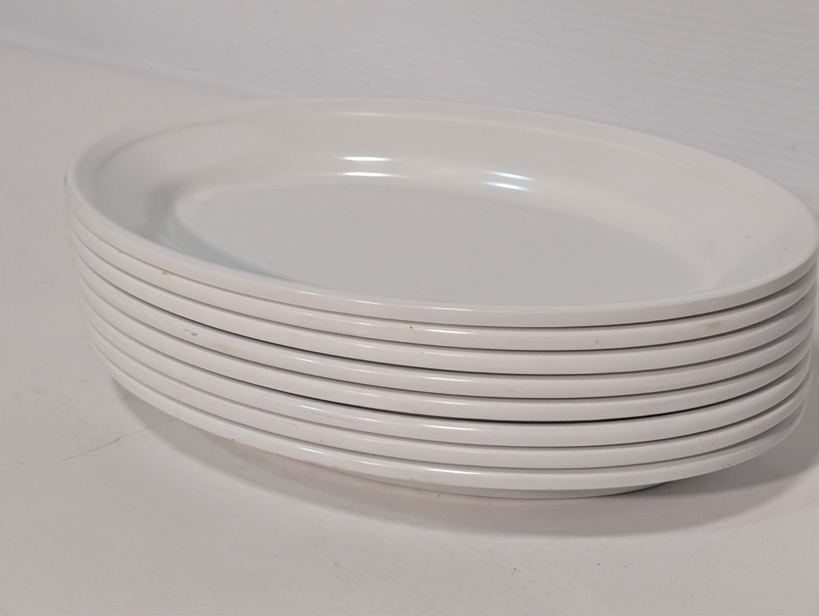 (8) Carlisle 4356325 Dallas Ware 9 1/4" x 6 1/4" White Oval Melamine Platter