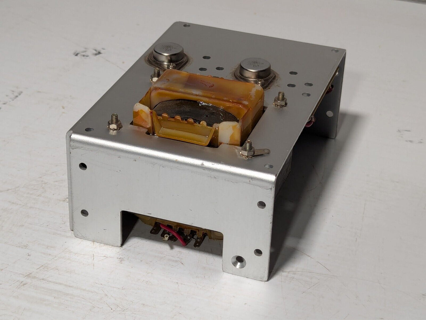 SOLA SLS-24-036 regulated power supply, 24VDC@3.6A out, 100/120/220/230/240VAC