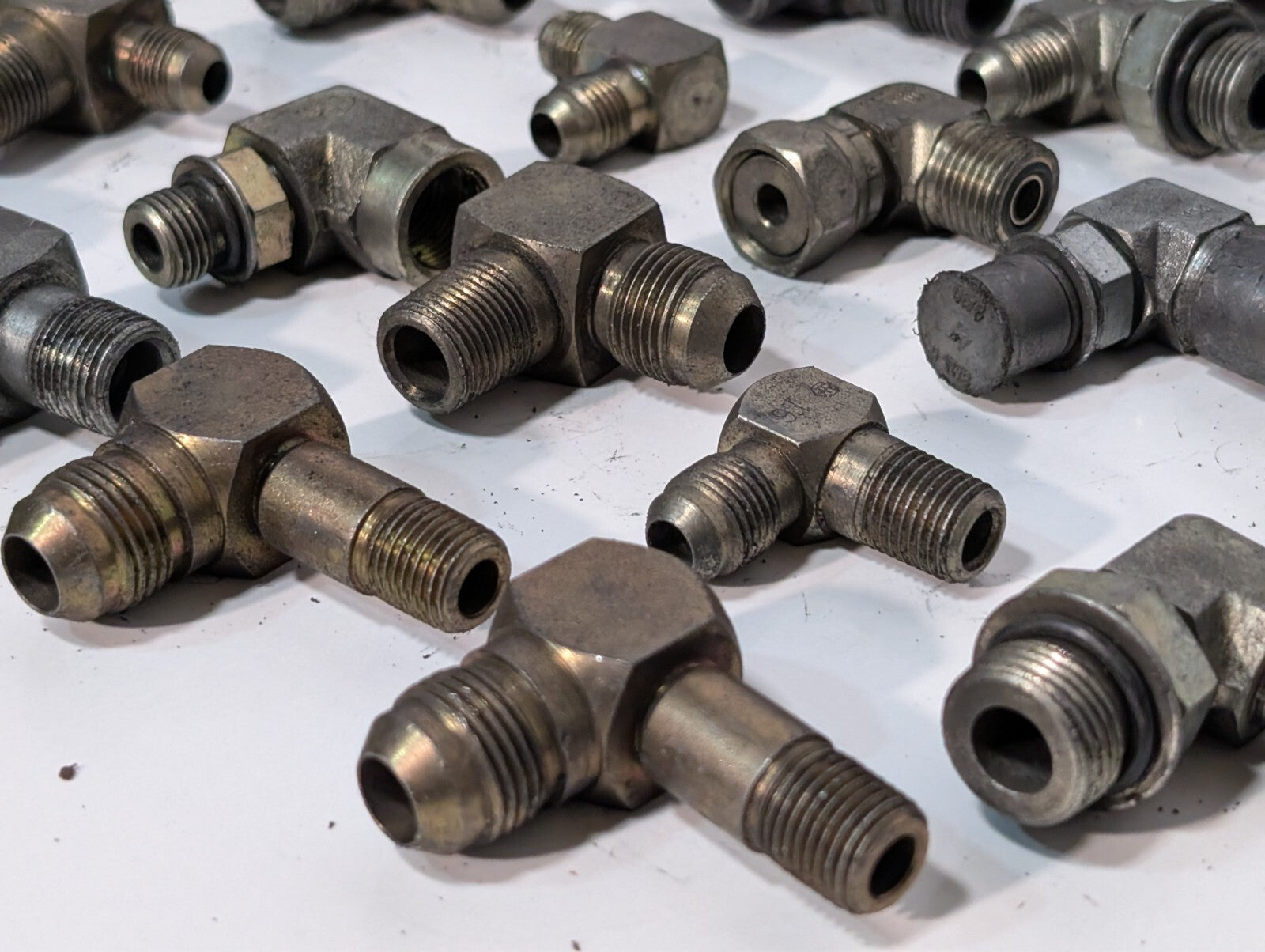 (225) Assorted 90 Degree Elbow Fitting and Adapters Male Female