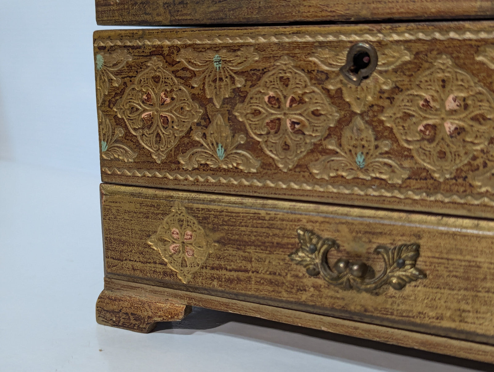 Vintage 1960s Gold Florentine Royal Sealy Wooden Drawer Chest Mirror Jewelry Box