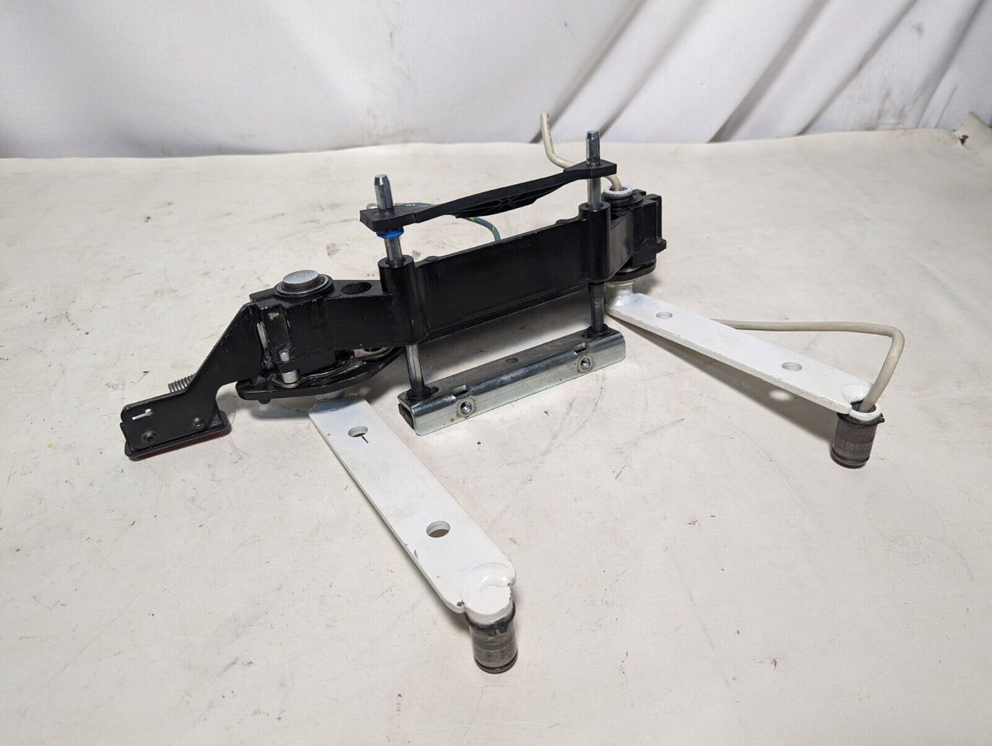 stryker 3001-400-529 CAV-1 siderail frame as pictured