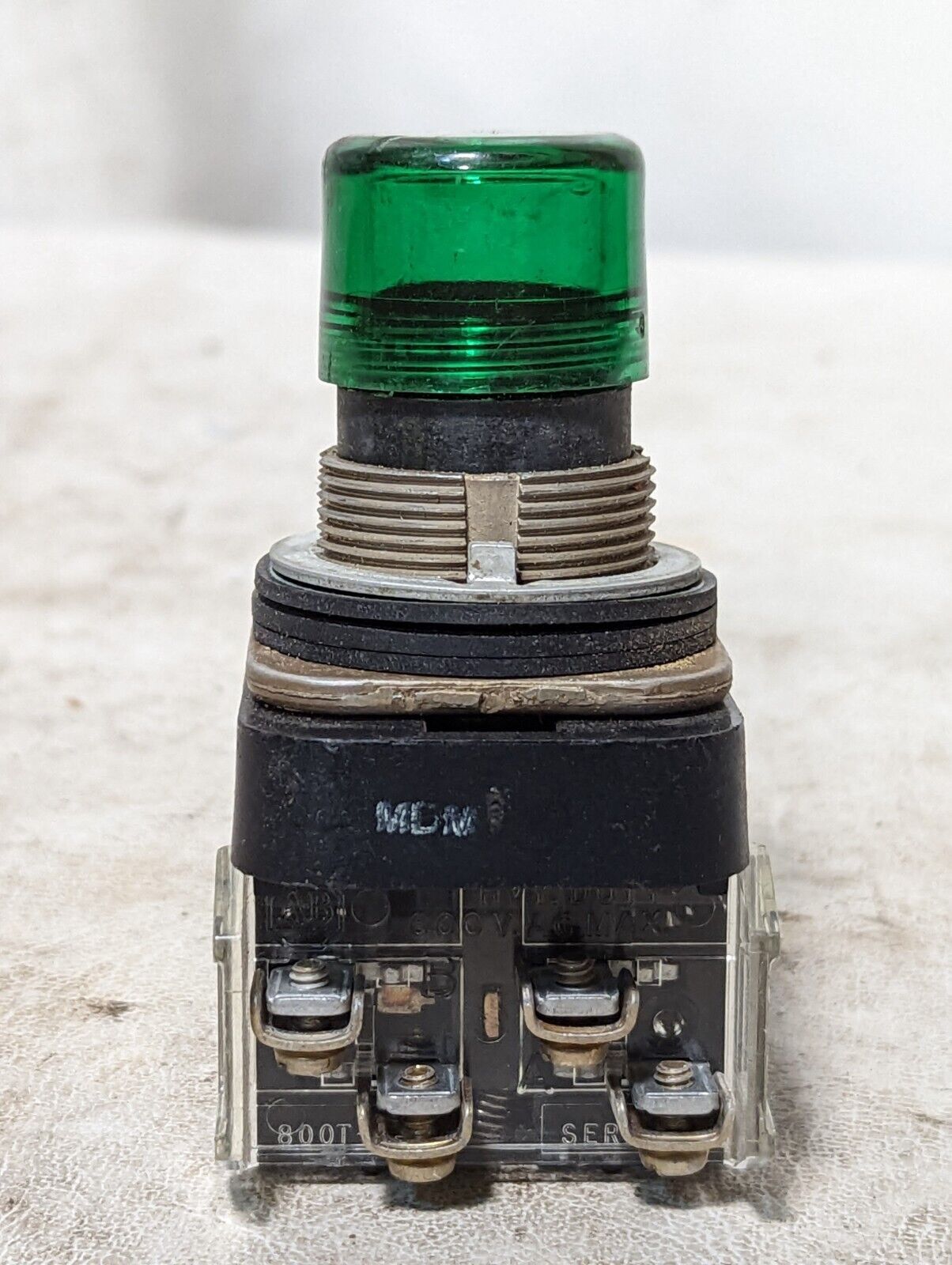 Allen-Bradley 800T-PT16 Push Button Switch, Green