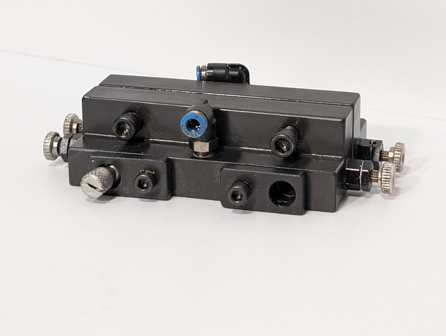 Solenoid Manifold Valve, 6.5", unlabeled and no markings