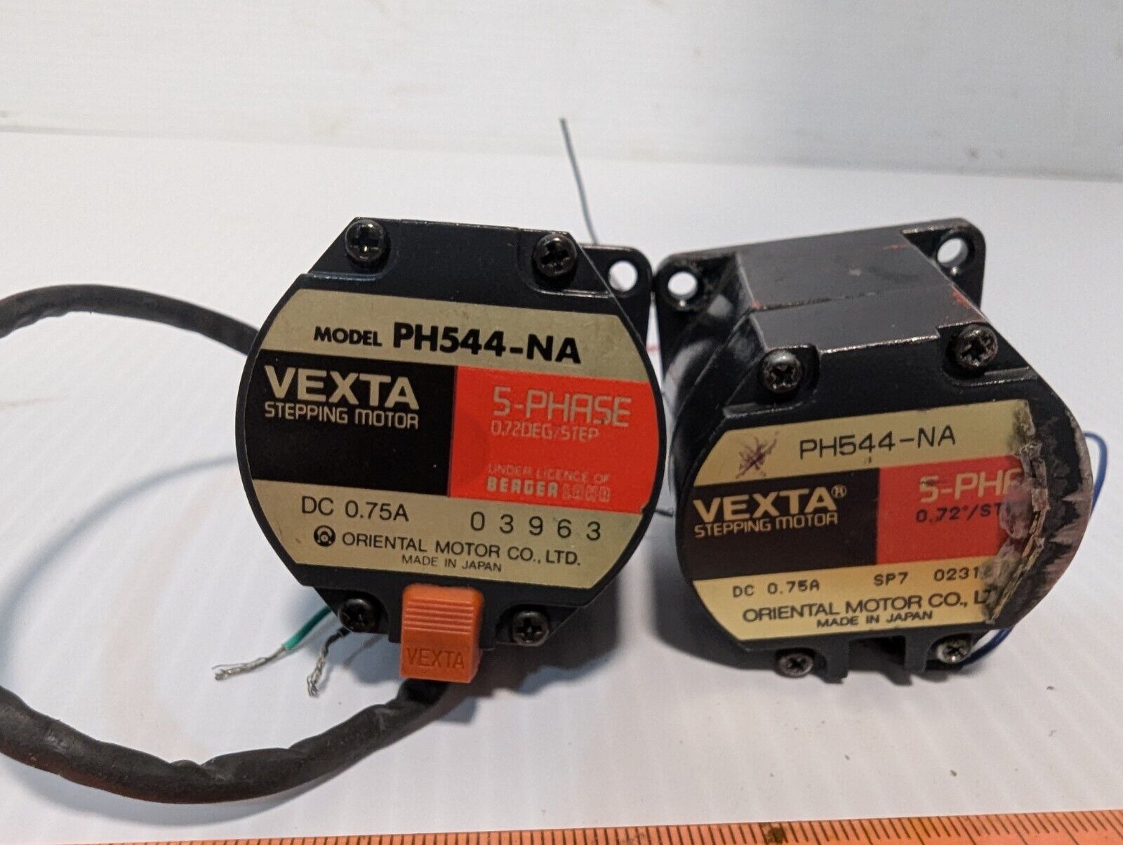 Vexta PH544-NA Stepping Motor, DC, 0.75A, 5 phase, 0.72 deg/step - Free Shipping