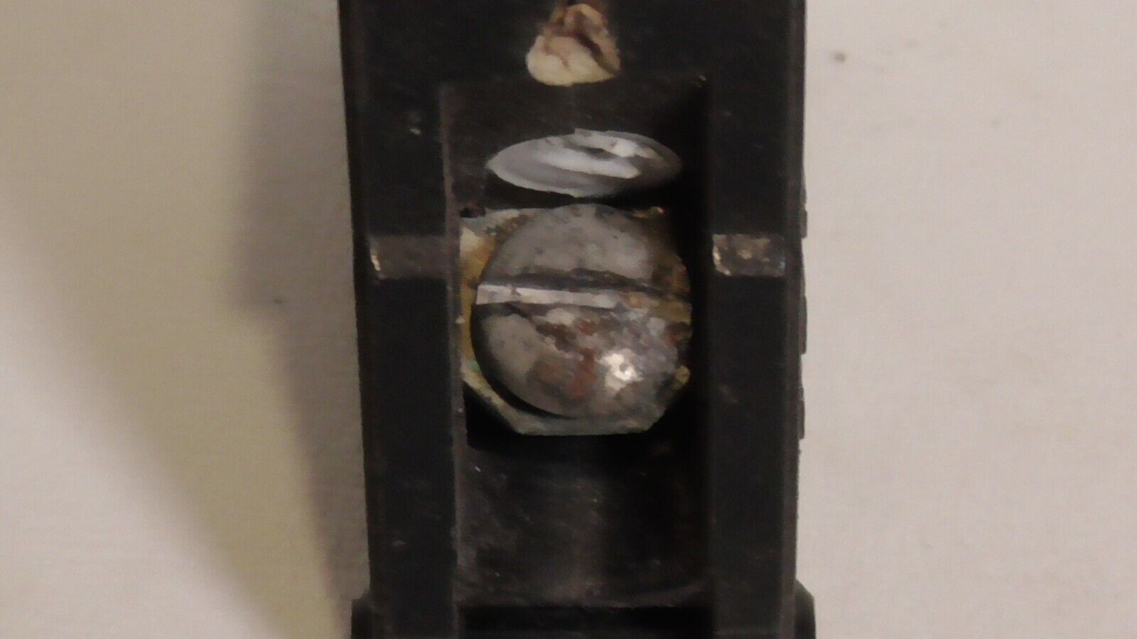 GE R120, circuit breaker, 1 pole, 20 amps, 120/240 VAC