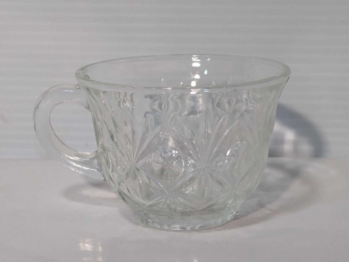 Vintage 14 Piece Crystal Clear Glass Star Scallop Party Punch Bowl Ladel Cup Set