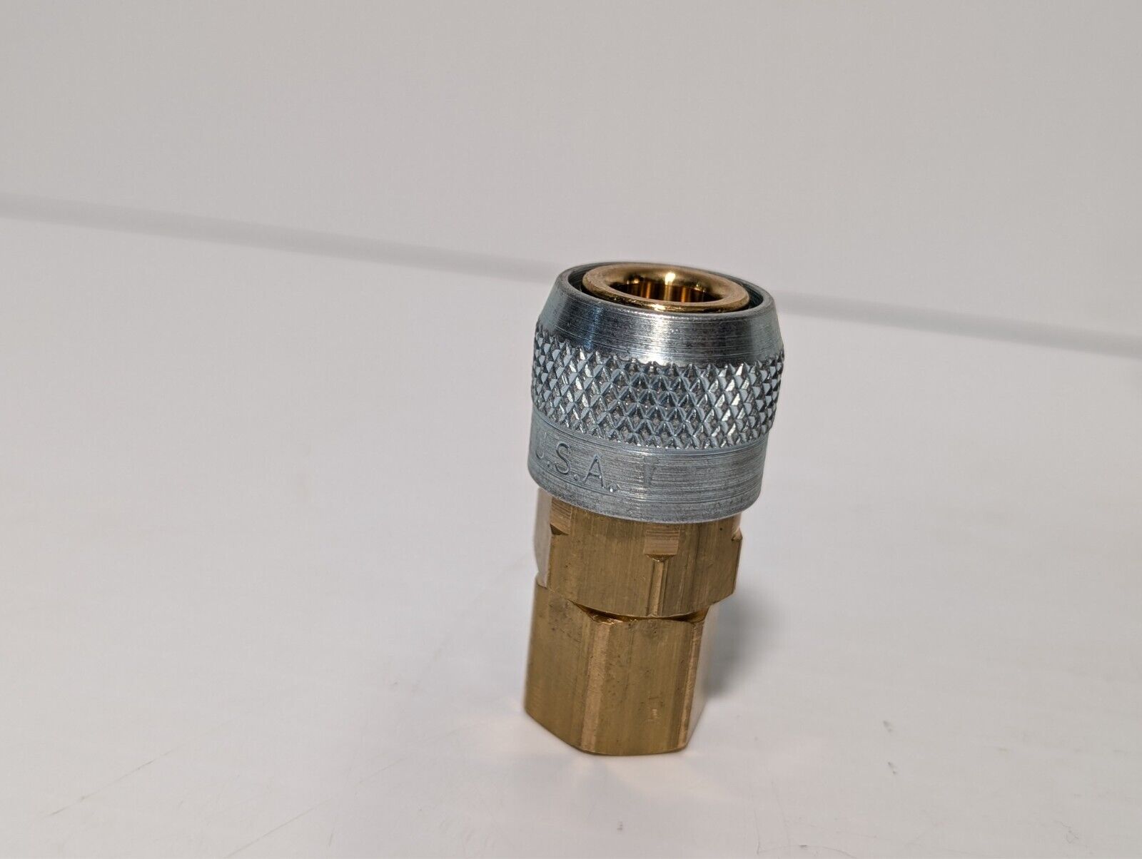 (24) ARO 210-3003 Air Hose Fittings 1/4" NPT Automatic Coupler Quick Connect