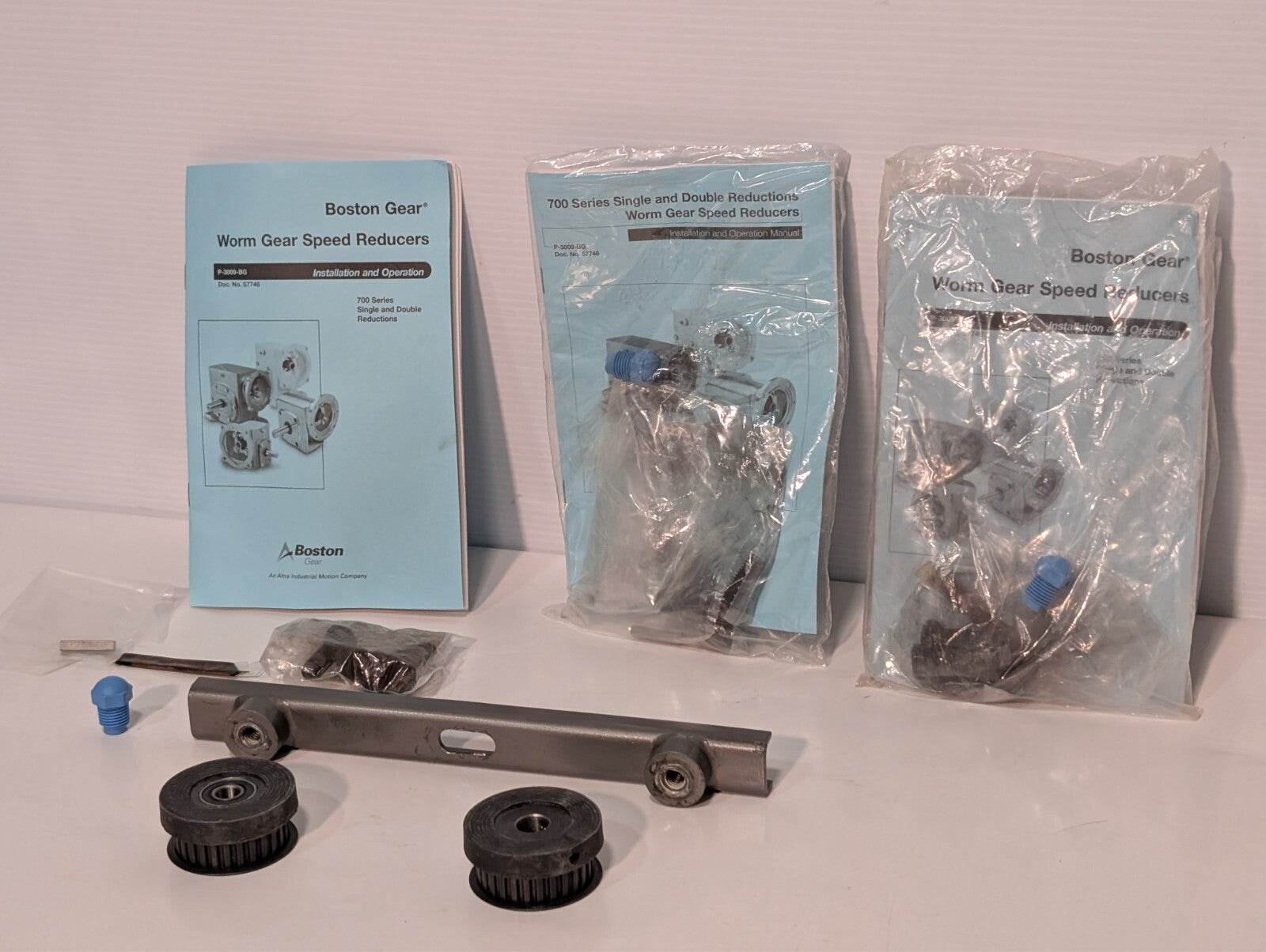 (3) NEW Boston Gear P-3009-BG 700 Series Worm Gear Reducer Parts Kit With Manual