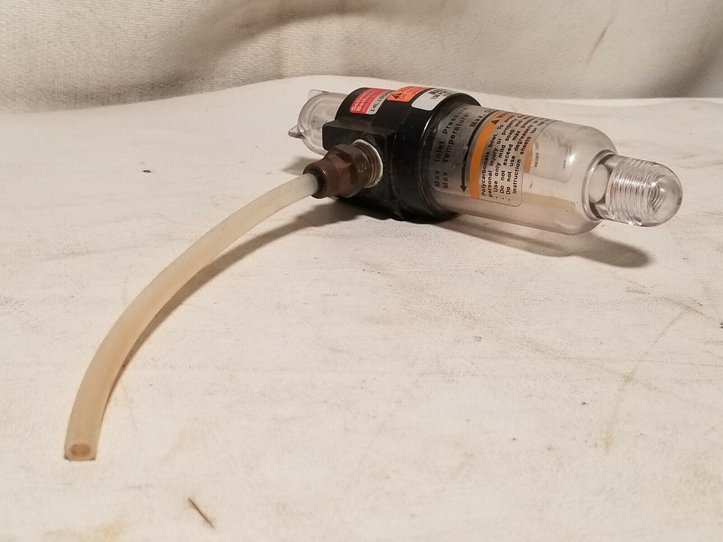 Schrader Bellows 14L10GASP lubricator, 150 PSIG (1000kPa), 125 degrees F, 52degC
