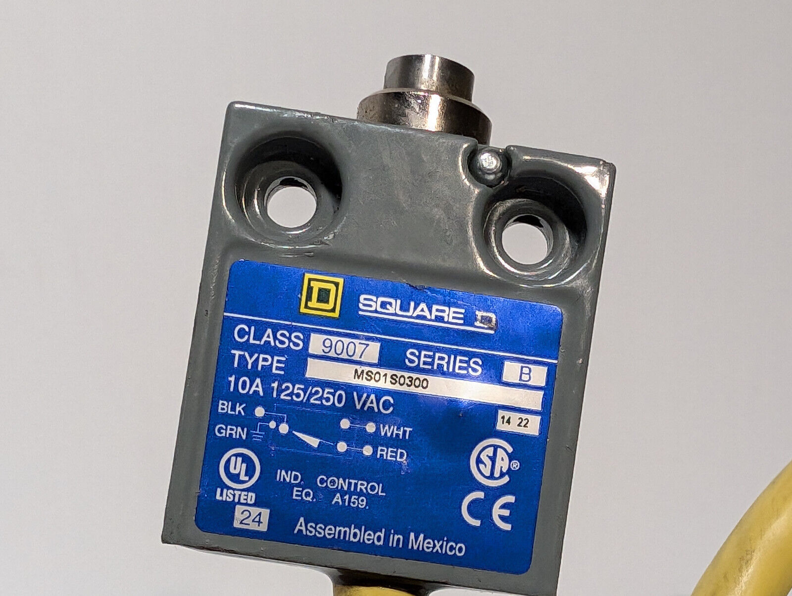 Square D MS01S0300 Enclosed Push Button Limit Switch, Sensor, Automation, 10A