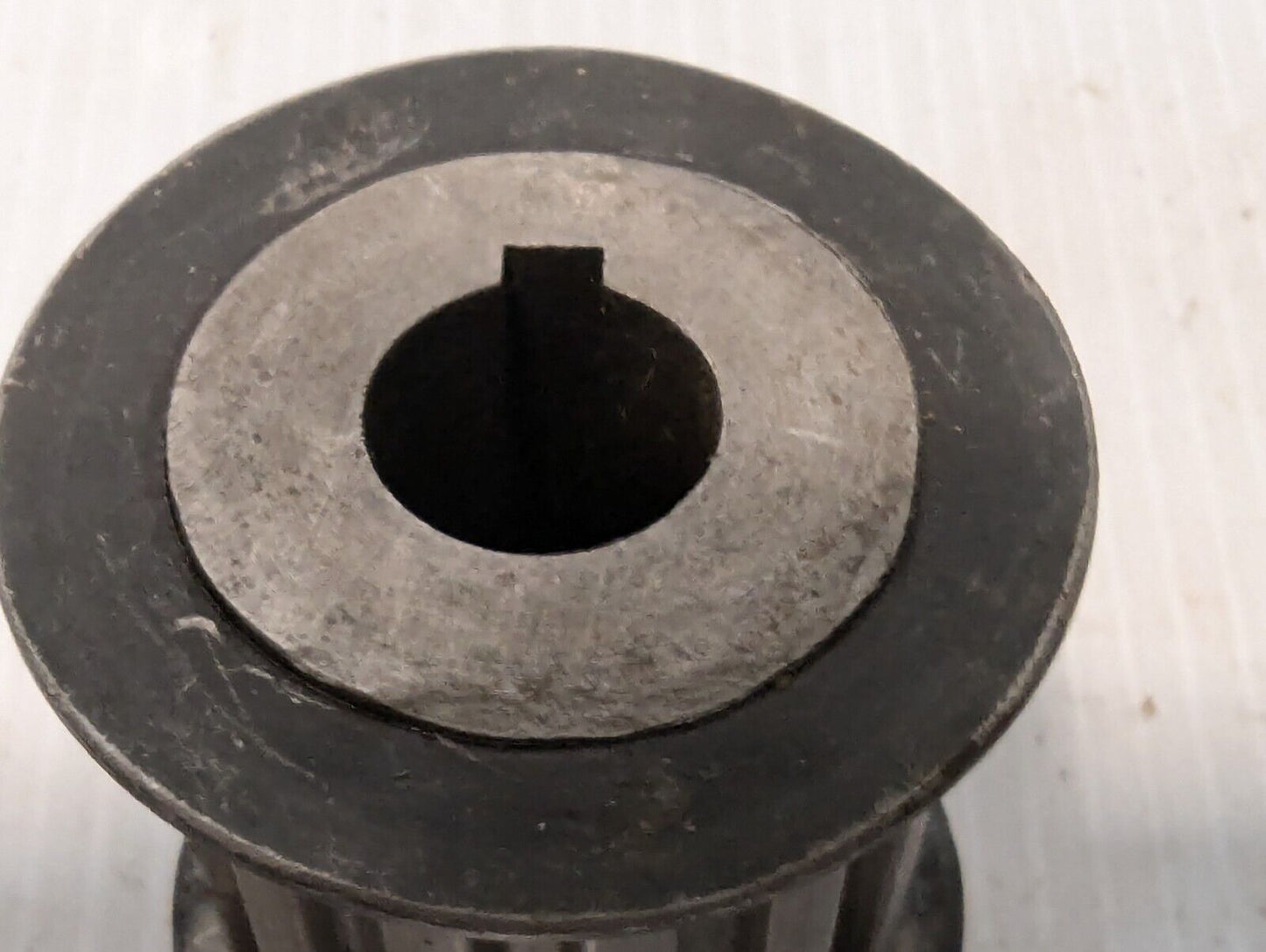 Unbranded 14-Tooth Timing Pulley 5/8" Keyed Bore 1.5" belt - Free Shipping