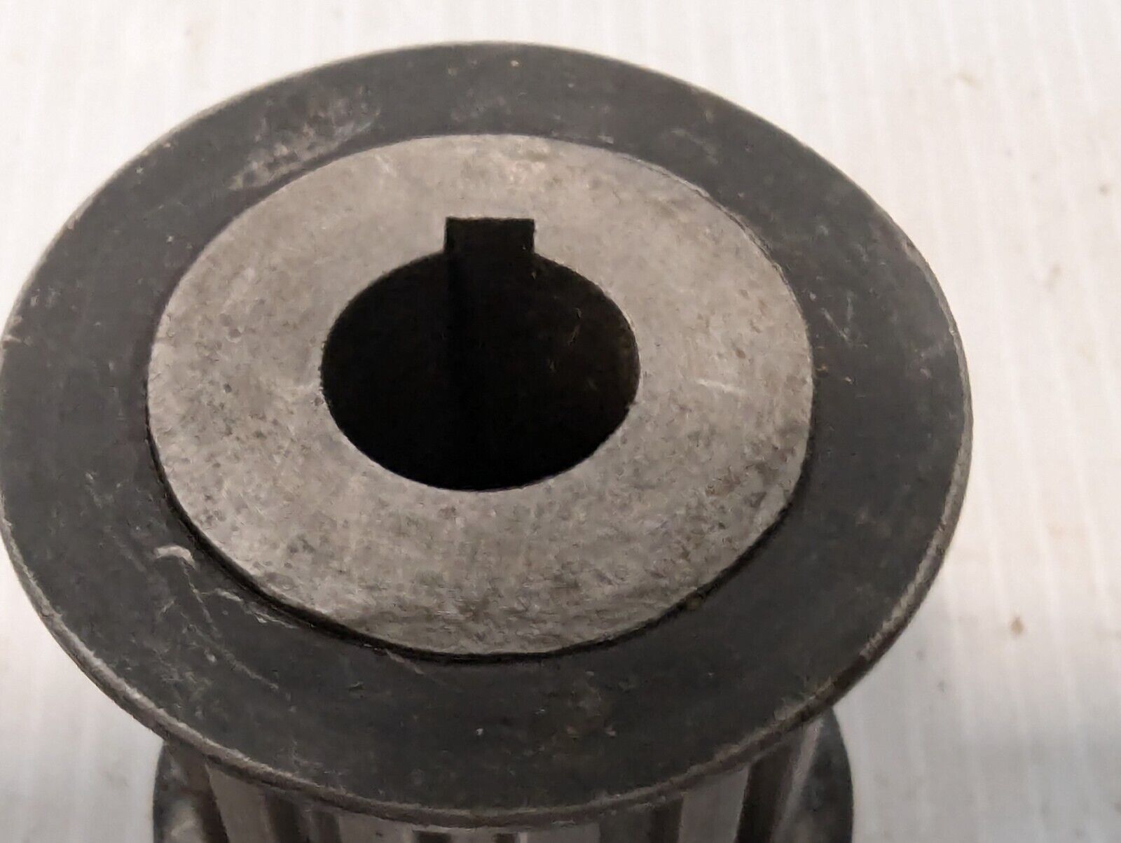 Unbranded 14-Tooth Timing Pulley 5/8" Keyed Bore 1.5" belt - Free Shipping