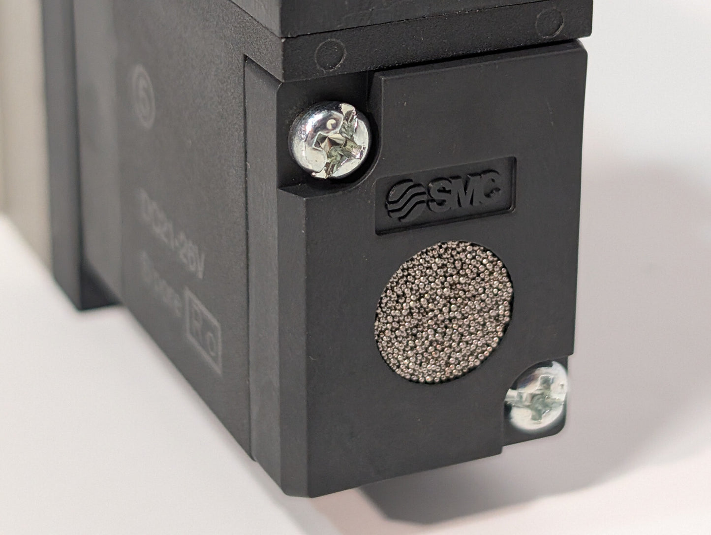 SMC VFS2120-5DZ-02T Solenoid Valve, TVFS2B26, 21-26VDC, VFS2000 Series