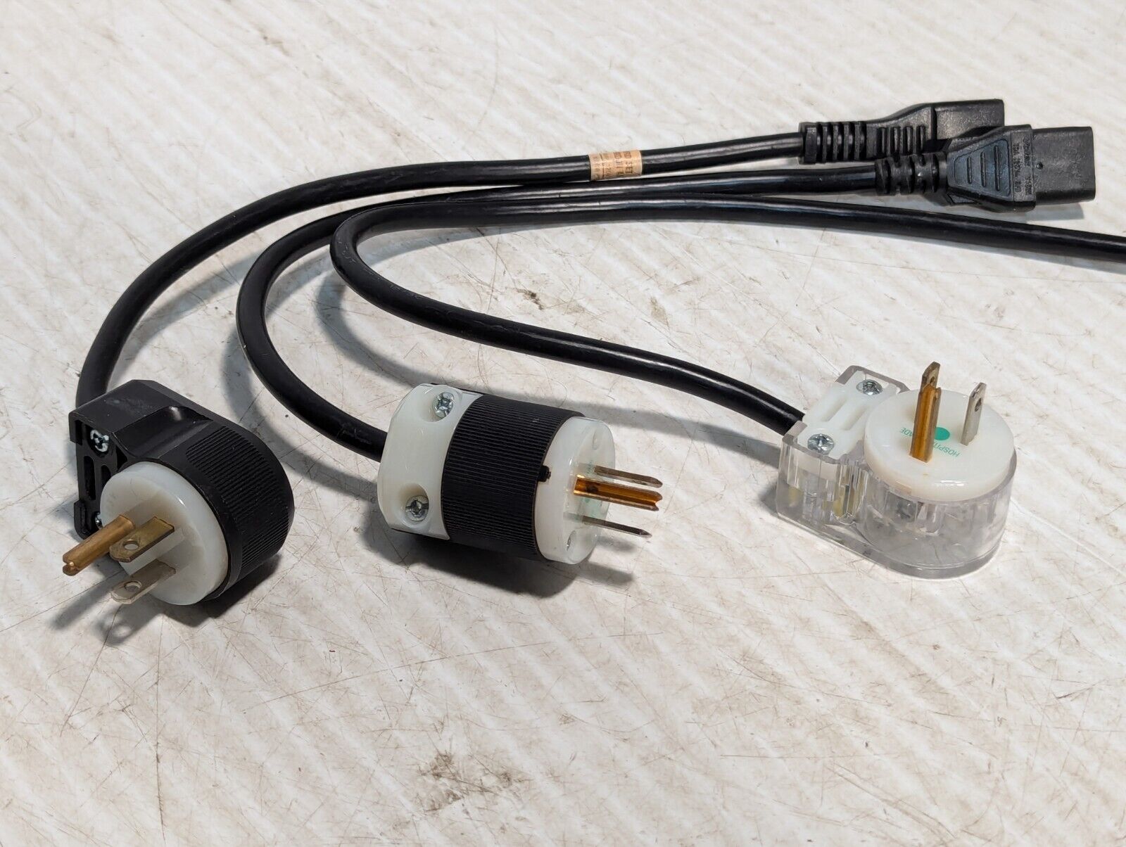 Lot of 16 Electrical Plugs, most 5-15P Standard Wall 3-Pin Male Plug - Free Ship