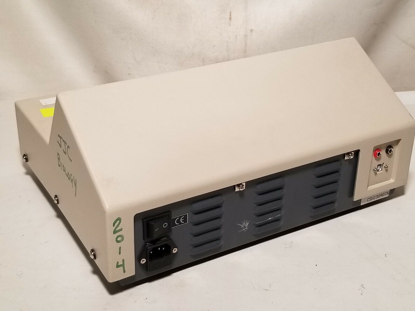Carolina digital spectrophotometer, model #65-3303, 653303
