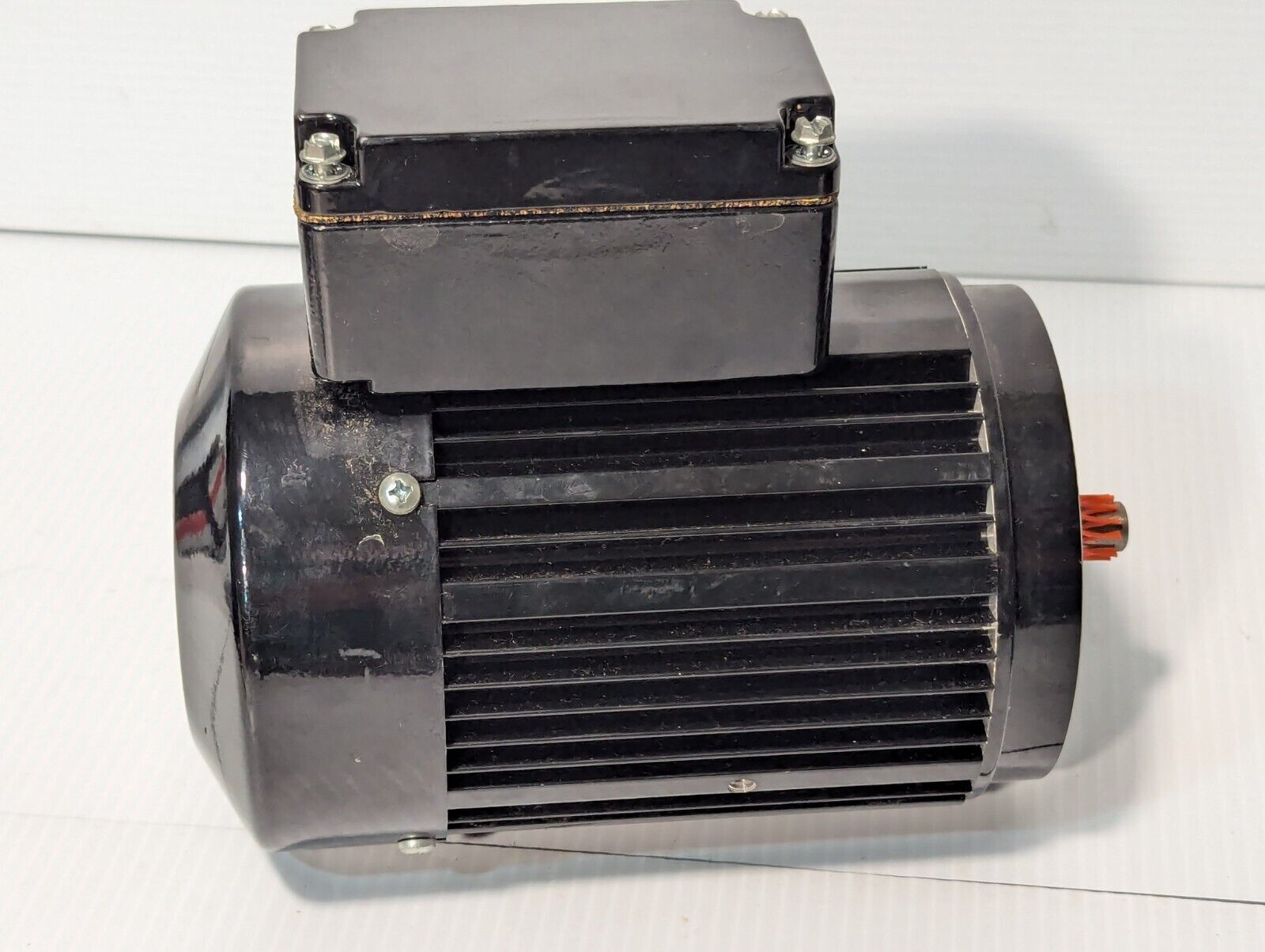 Bodine 42Y6BFPP motor, 200/346;208-240/360-415VAC, 1400;1700RPM - Free Shipping