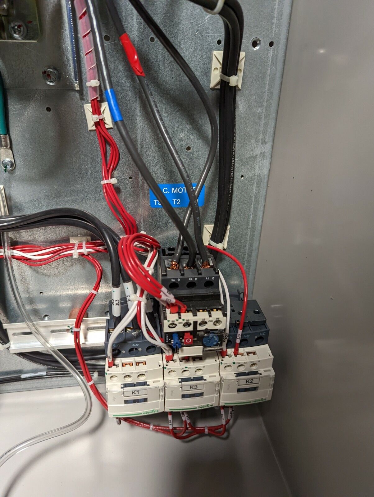 Yaskawa P7B drive with bypass, P7BVD030X, output 0-208V, 0-60Hz, 30.8A, 3 phase