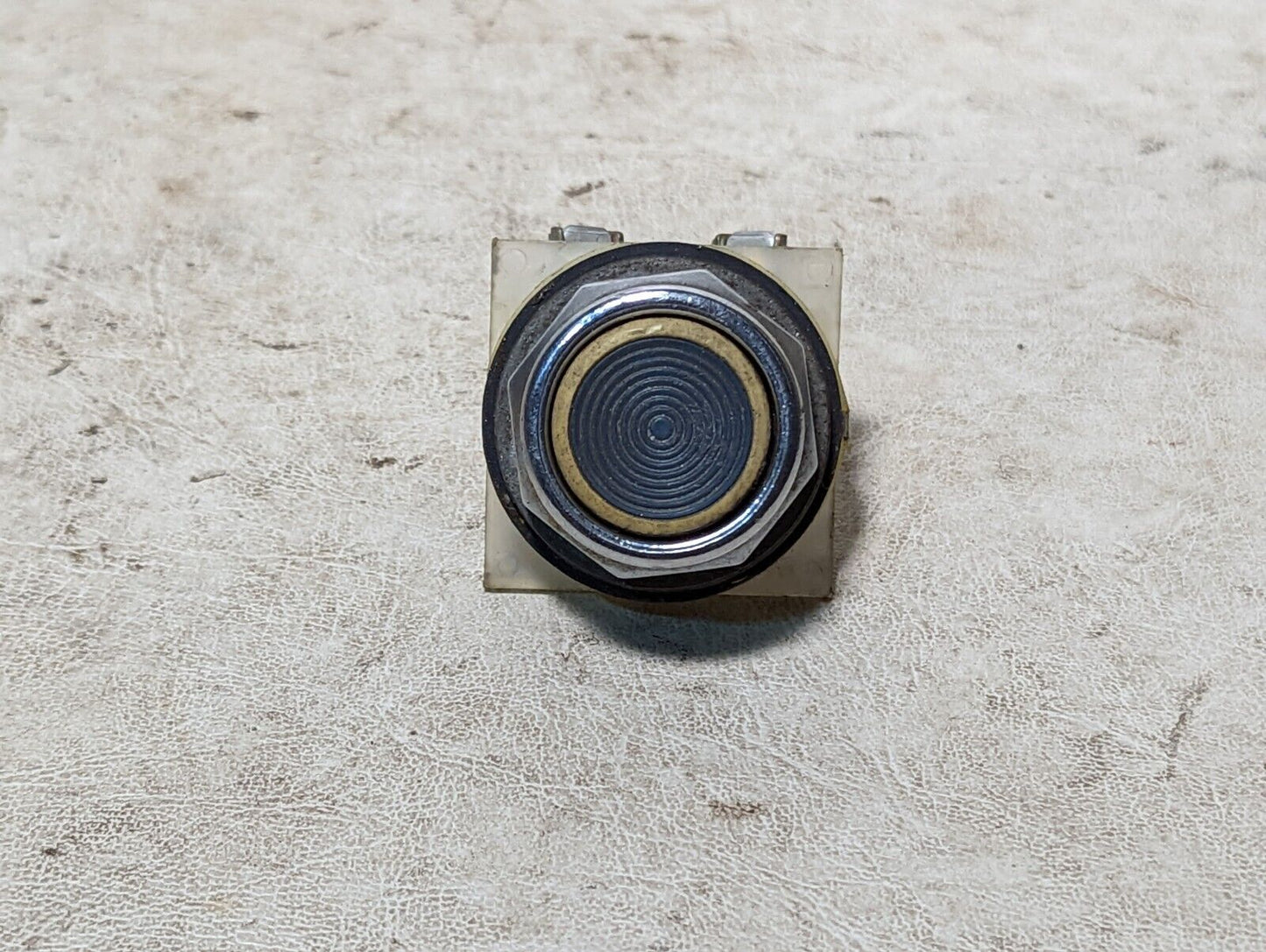 Square D 9001 KA-1 Fingersafe Contact Block Series G, blue