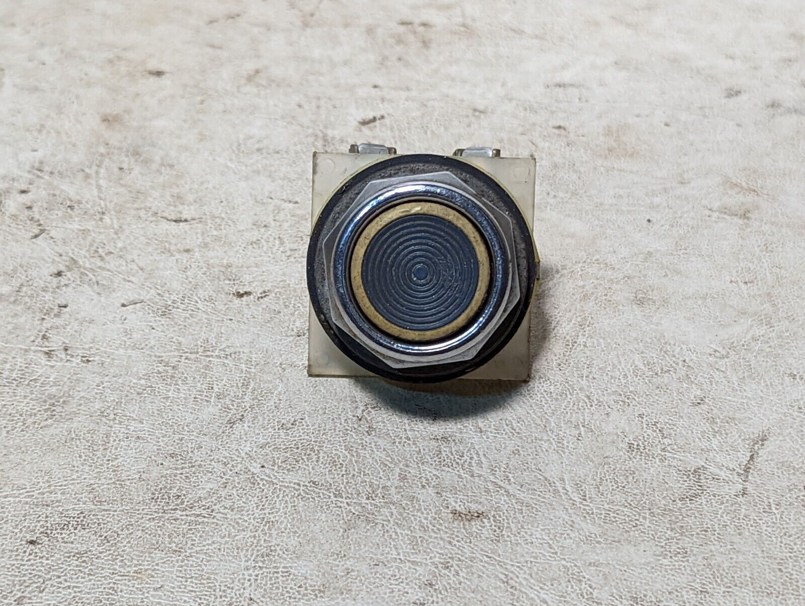 Square D 9001 KA-1 Fingersafe Contact Block Series G, blue