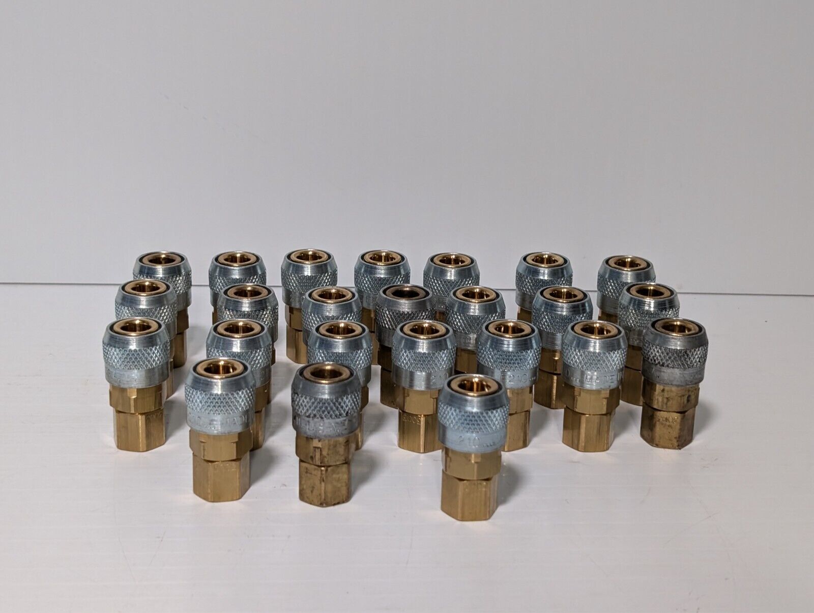 (24) ARO 210-3003 Air Hose Fittings 1/4" NPT Automatic Coupler Quick Connect