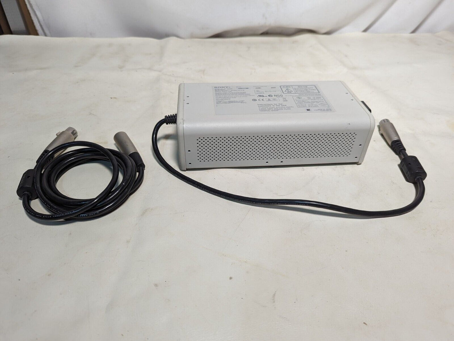 Sony AC-1950MD AC adaptor, output 24VDC@2.8A, input 100-240VAC