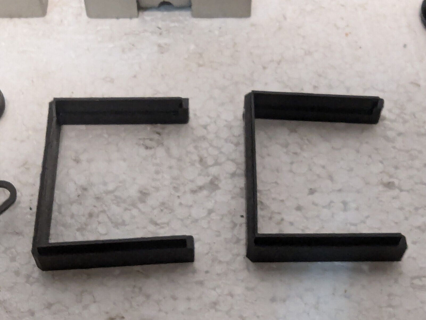 SMC Pneumatics ME202LR Manifold End Plate Kit NVSP4016 - Free Shipping