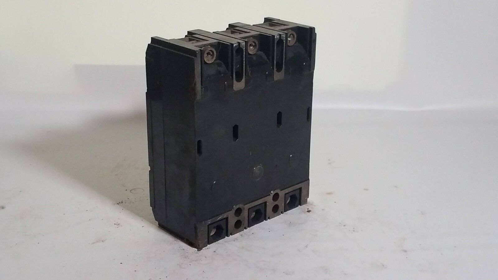 Presumably I-T-E 125 amp, 600 VAC, 3 pole circuit breaker