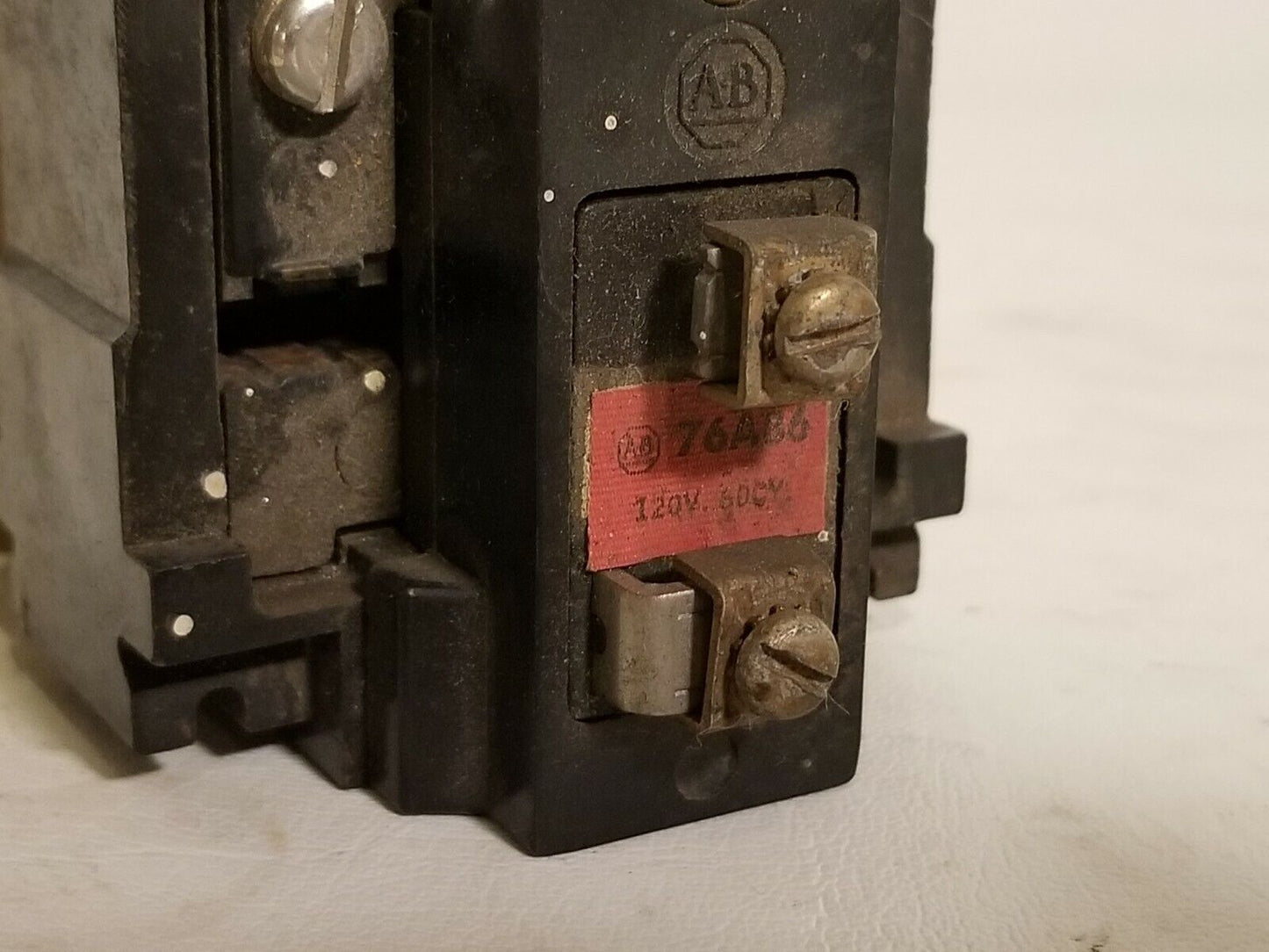 Allen Bradley 700-BR-200 Relay 10A Non-inductive with coil 76A86 120V 60Cy