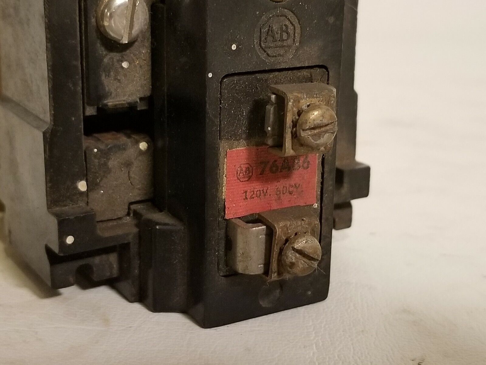 Allen Bradley 700-BR-200 Relay 10A Non-inductive with coil 76A86 120V 60Cy