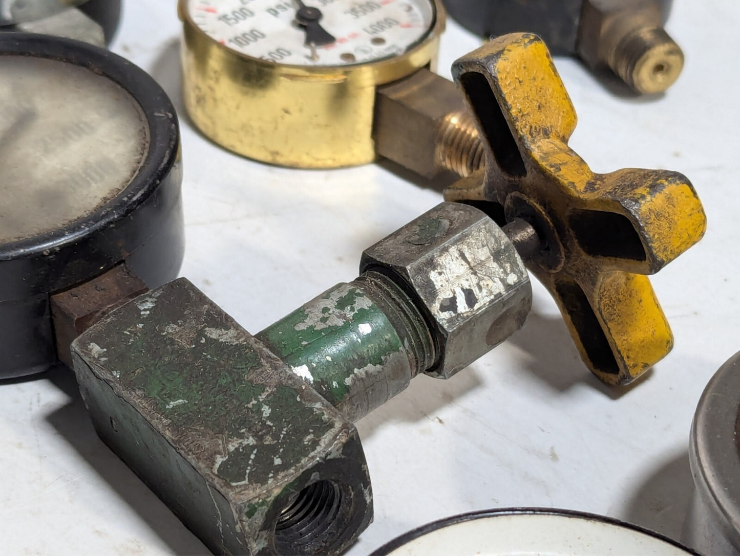 (15) Pressure Gauges and Compression Testers Incl. SEC-201L-254 BC Ames 303