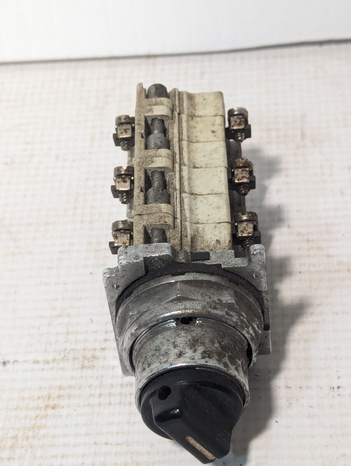 Cutler-Hammer 10250T/91000T Selector Switch (Black), 2 Position - Free Shipping