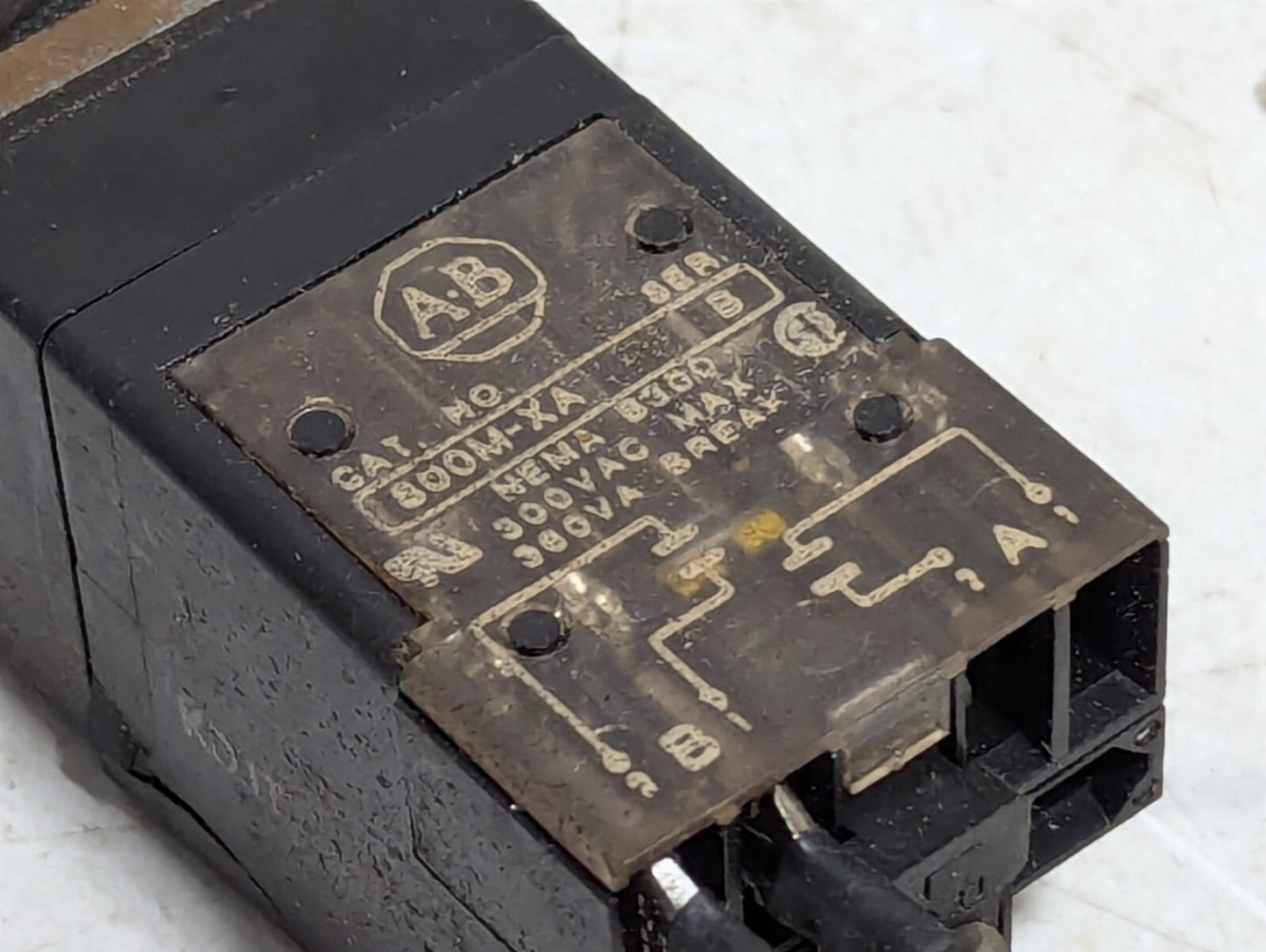 (2) Allen Bradley 800MR-FX Small Push/Pull Unit 800MRFX E-Stop/Red Cap + 800M-XA