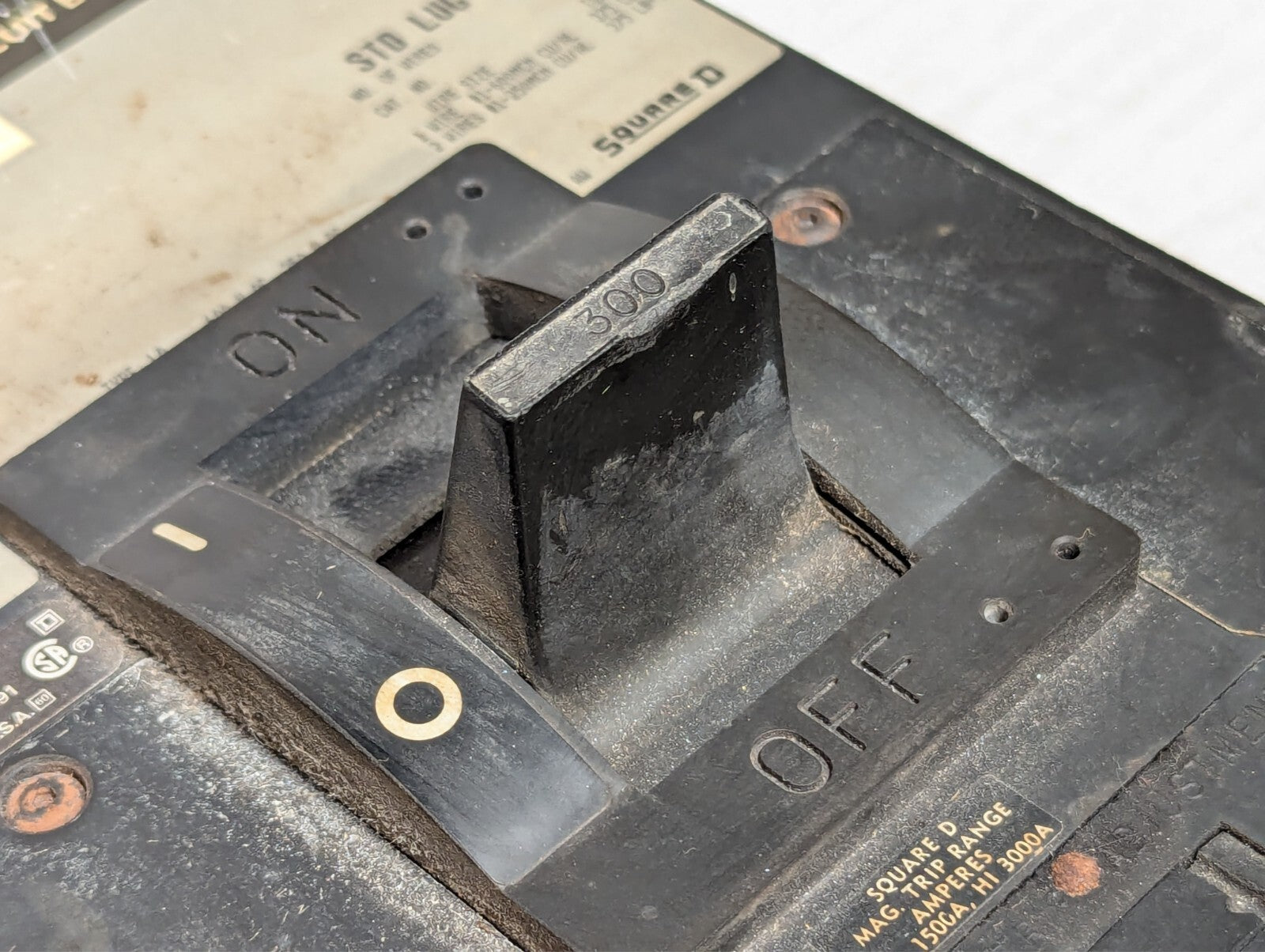 Square D LA36300 I-Line Plug On Circuit Breaker 300A 600V 3P 3PH LA 300A 3 Pole