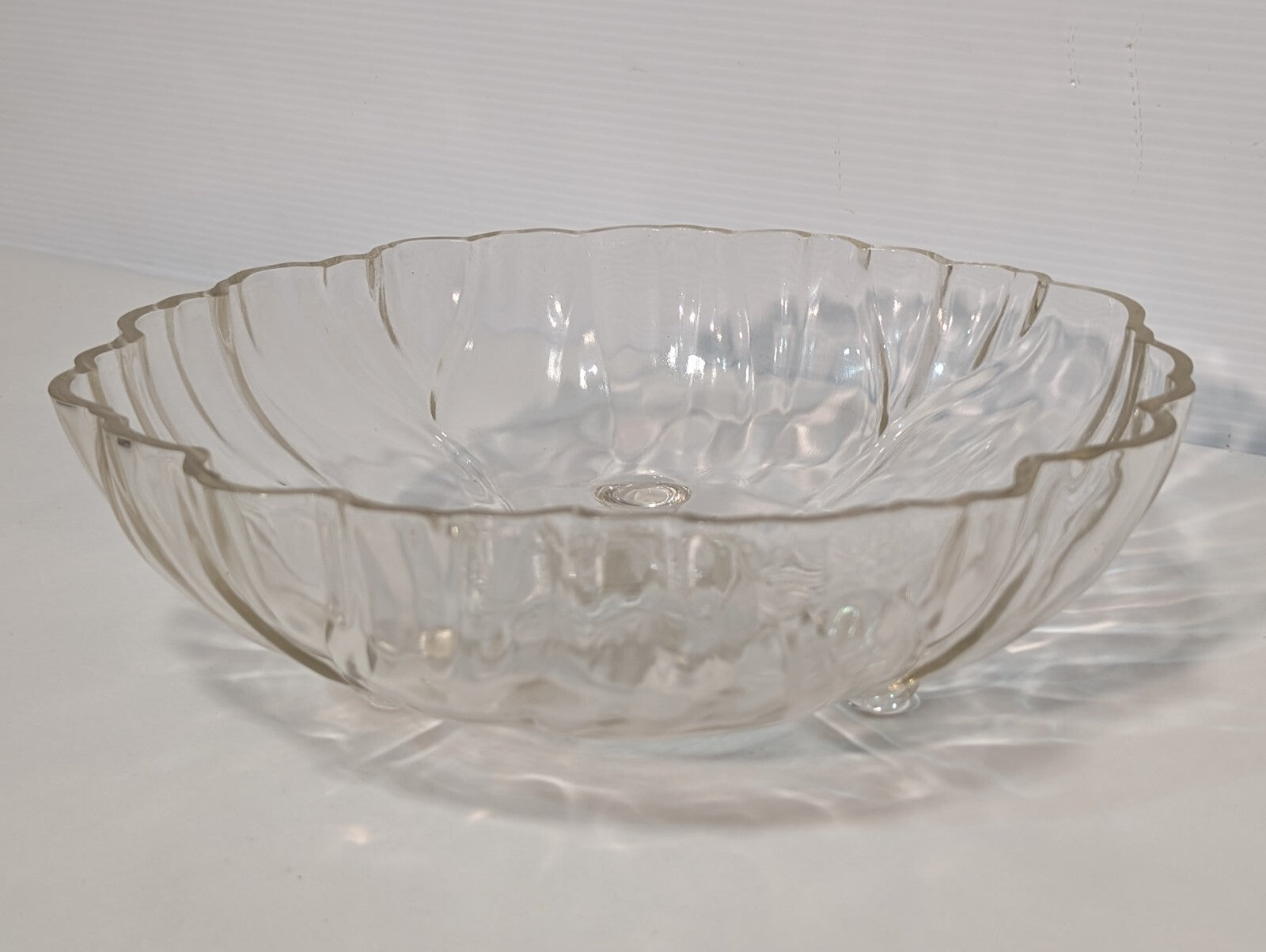 Vintage Indiana Glass 3-Footed Mid-Century Sunflower 11" Glass Bowl