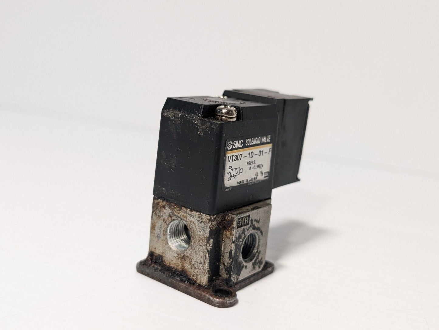 SMC VT307-1D-01-F Solenoid 3 Port Valve Coil 100VAC 26VDC