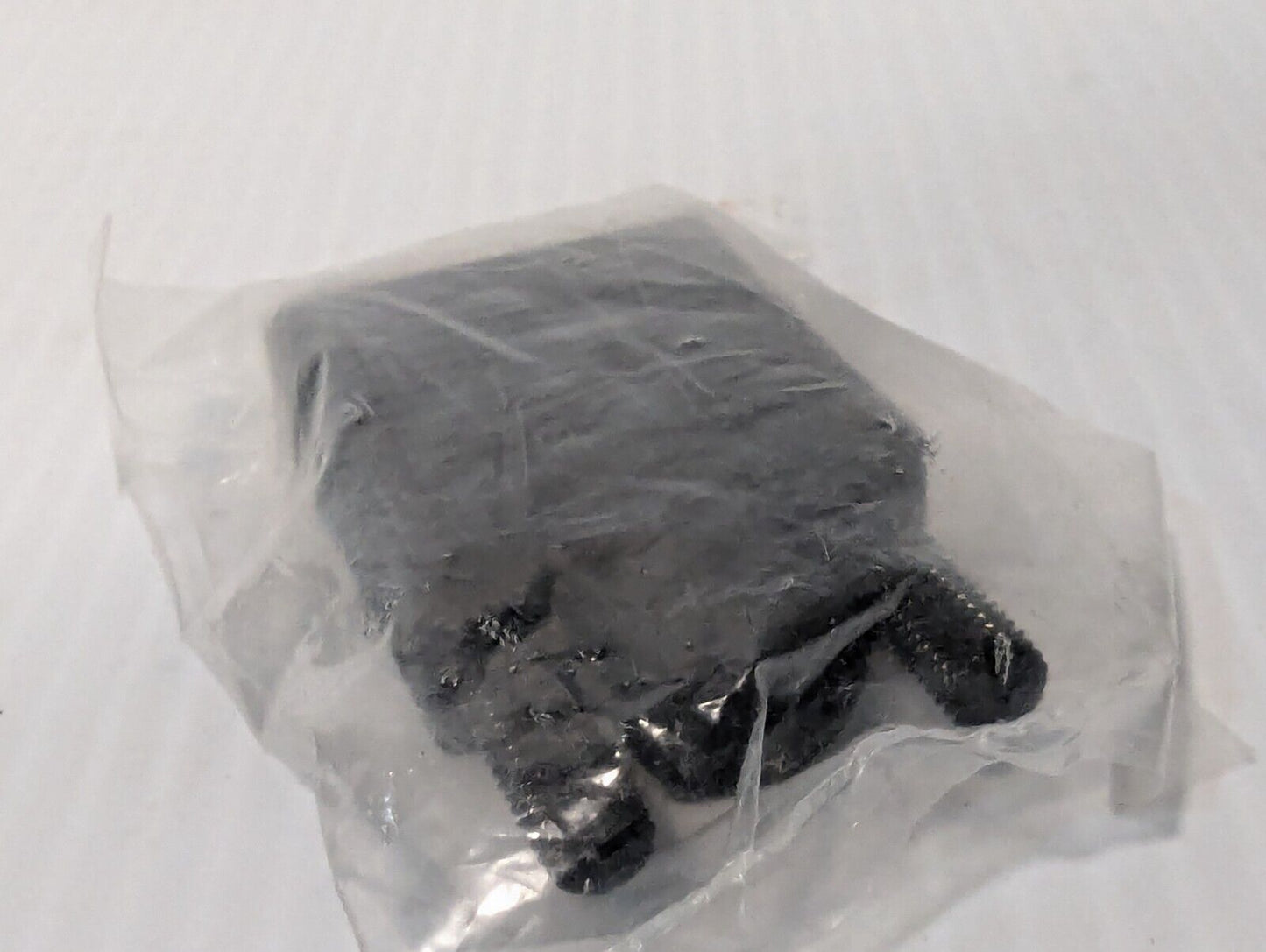 Lot of 1x VGA Termination Plug and 3x 3.5mm Mini Phono Plugs - Free Shipping
