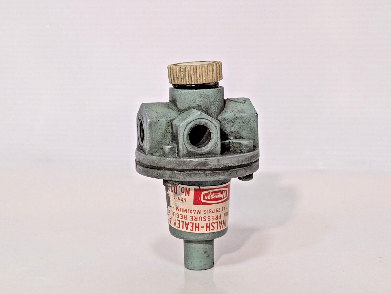 Wilkerson Corporation D2002-2 Air Pressure Regulator, Non-Adjustable, 29Psig Max