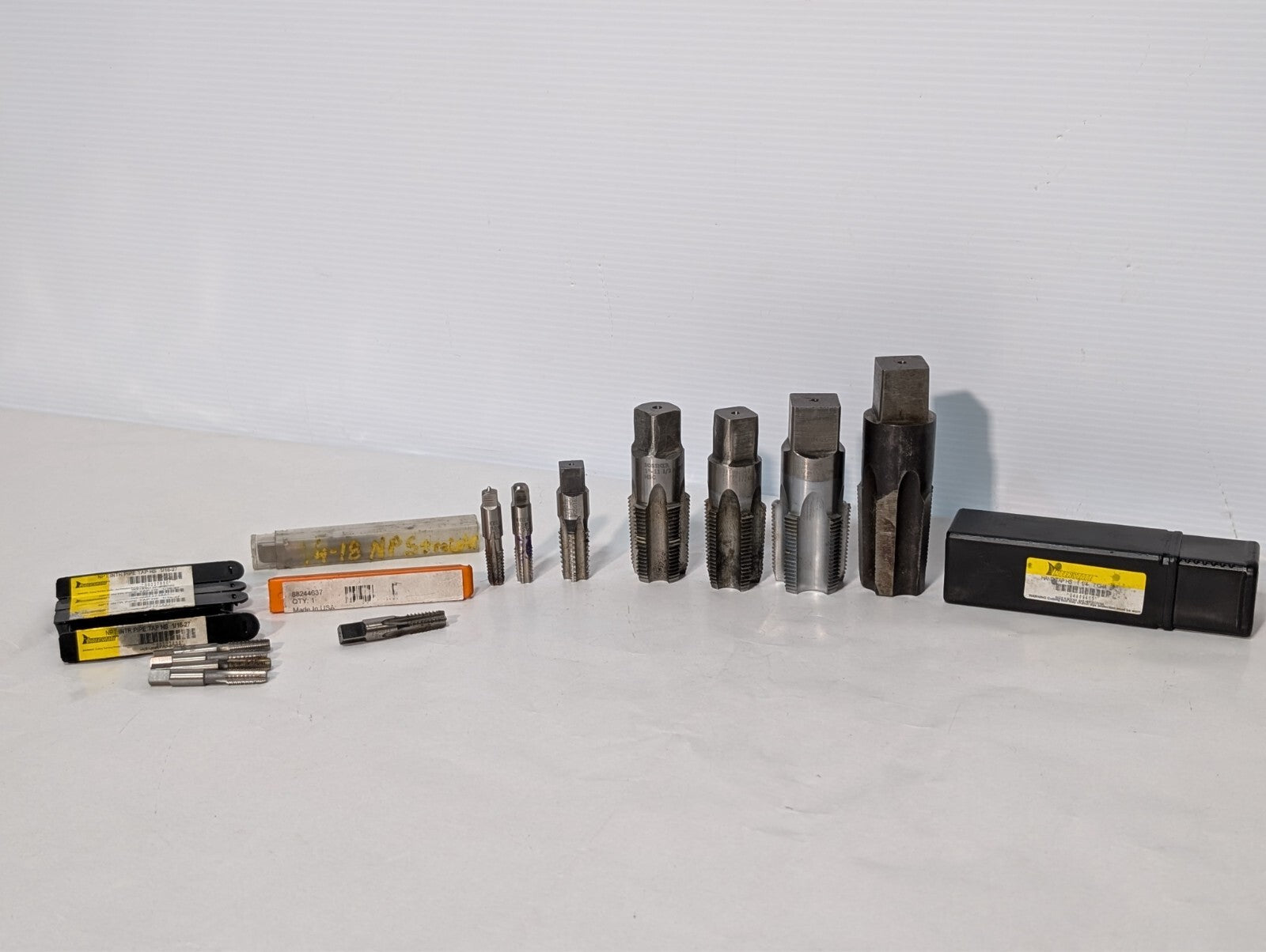(19) Pipe Taps and Dies, Interstate Hertel Sossner Netco, See photos for specs.
