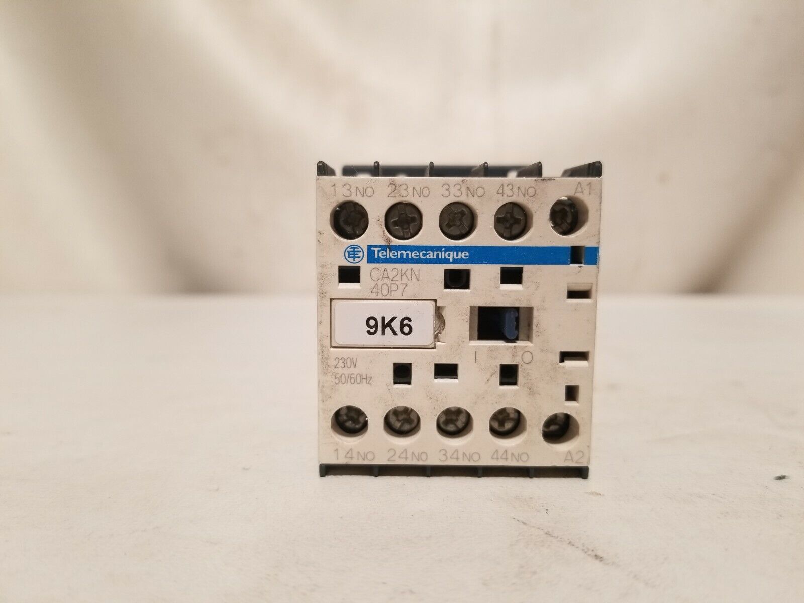 Telemecanique CA2KN40P7 relay