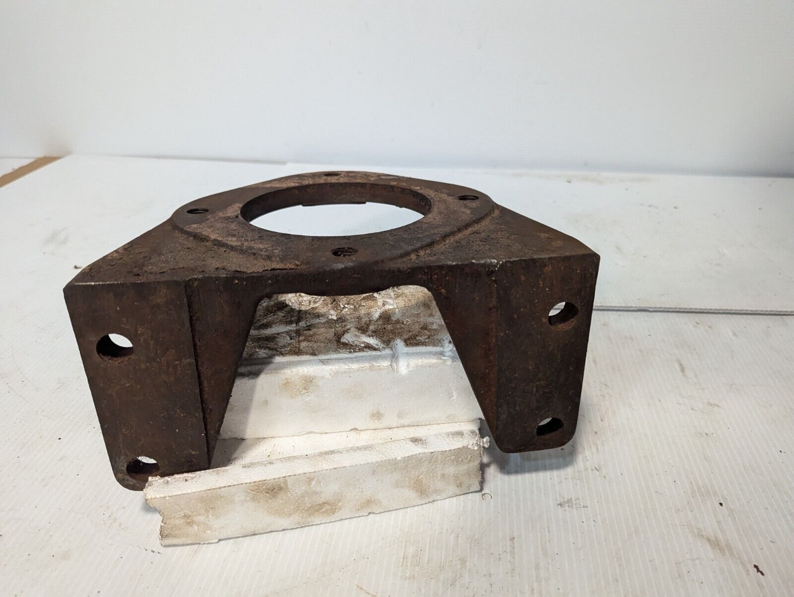 Vickers 205077 Foot Bracket Mount PAIR for Hydraulic Vane Pump - Free Shipping