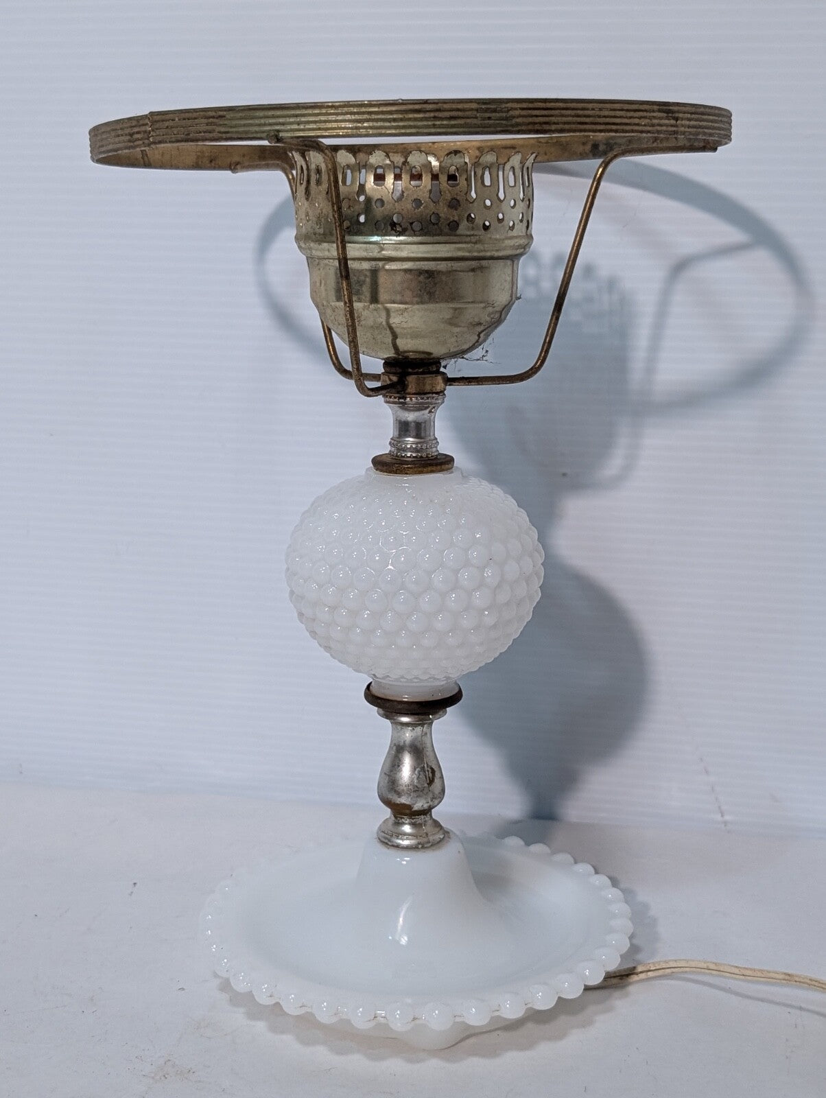 Vintage Mid-Century Modern Fenton White Milk Glass Hobnail Table Lamp