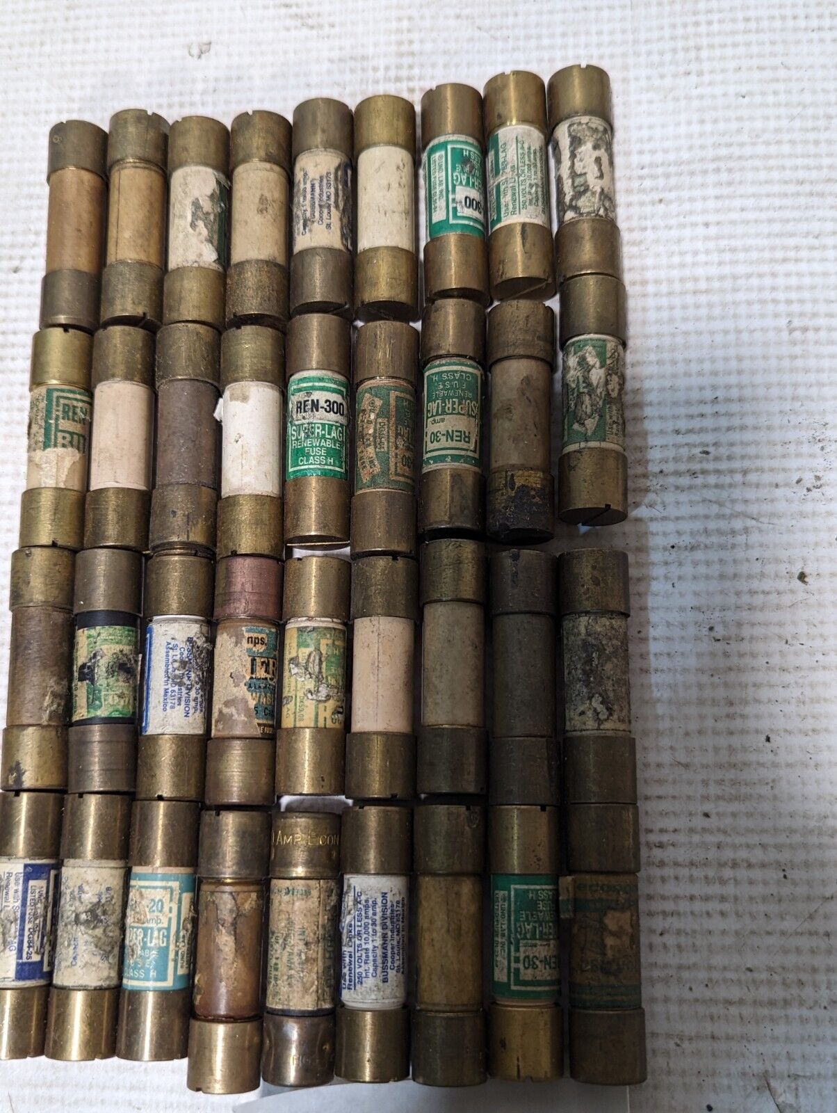Large lot of Bussmann renewable fuses and links as pictured, REN3, REN30, REN60