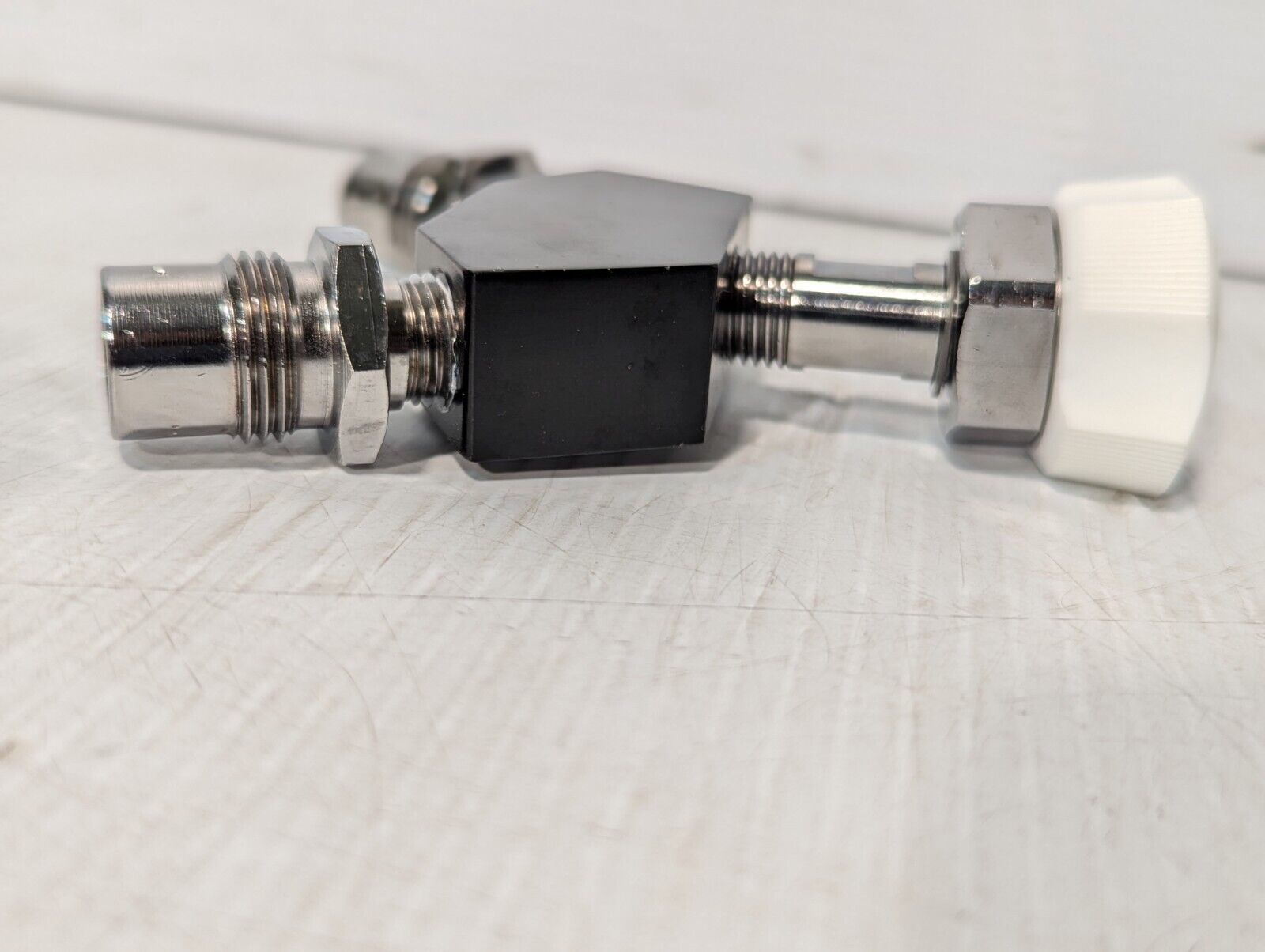 Western Medica M22-75 Vacuum DISS Dual Y Outlet Adapter - Free Shipping