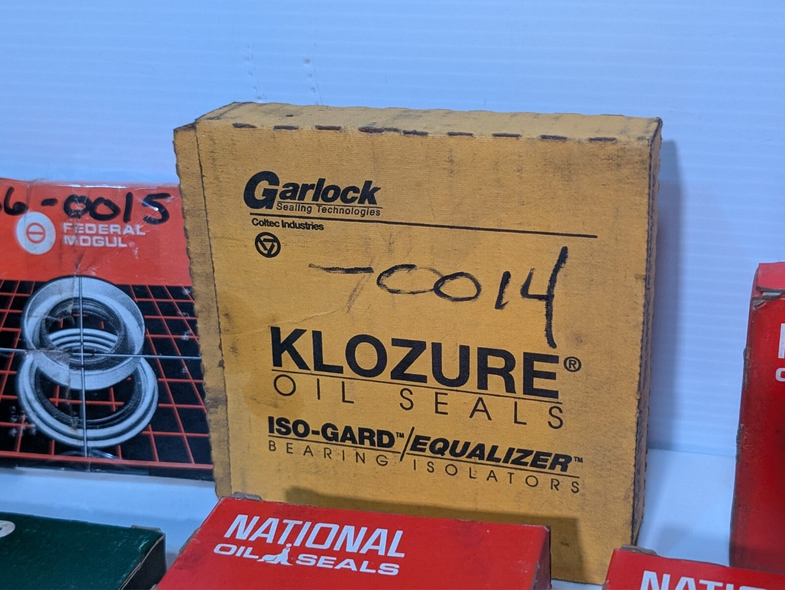 (31) Assorted Oil Seals, Garlock Klozure, National Seals, CR Services