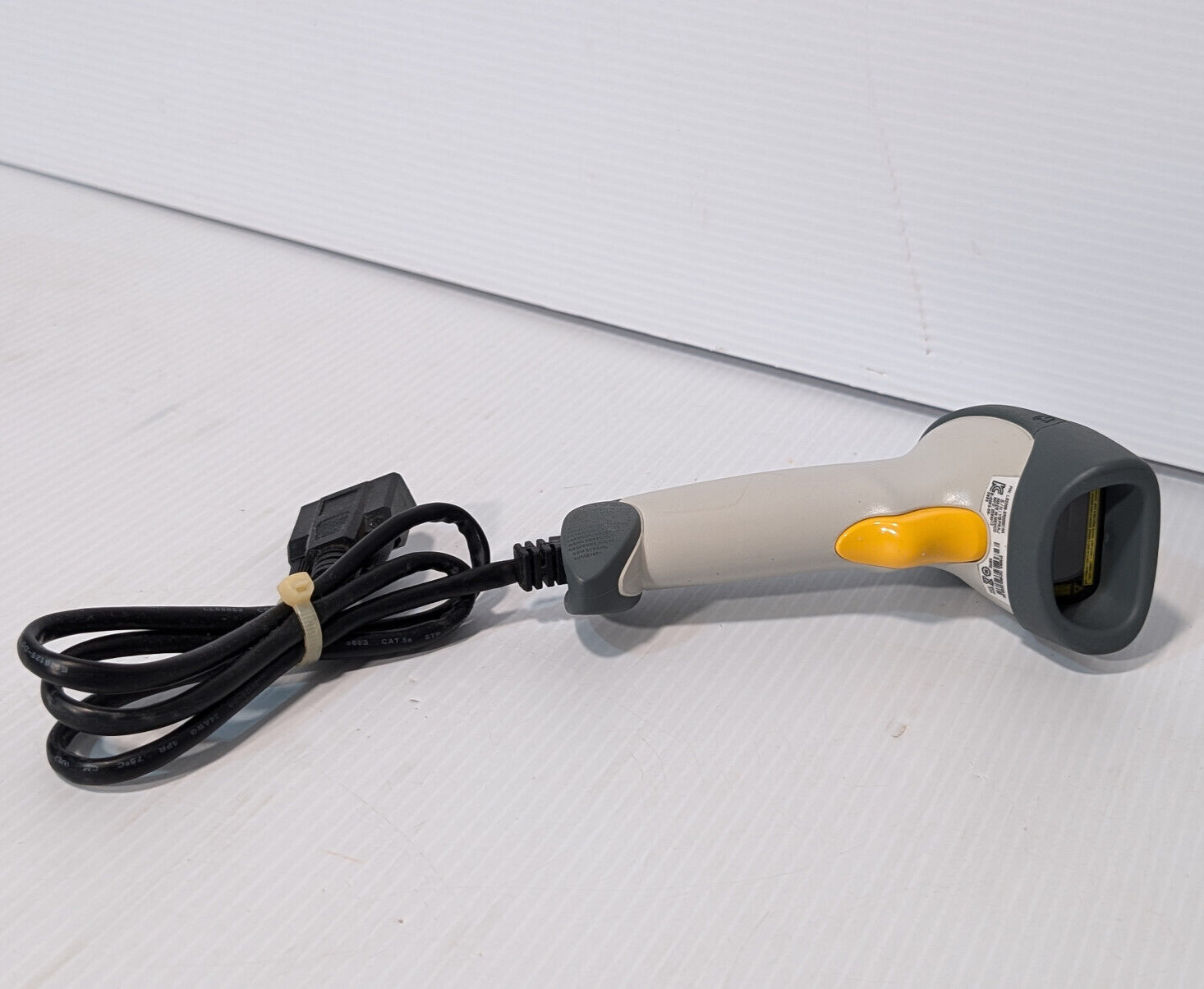 Symbol Technologies LS 2208-SR20001NA Barcode Scanner, Laser, with Cable, 5V