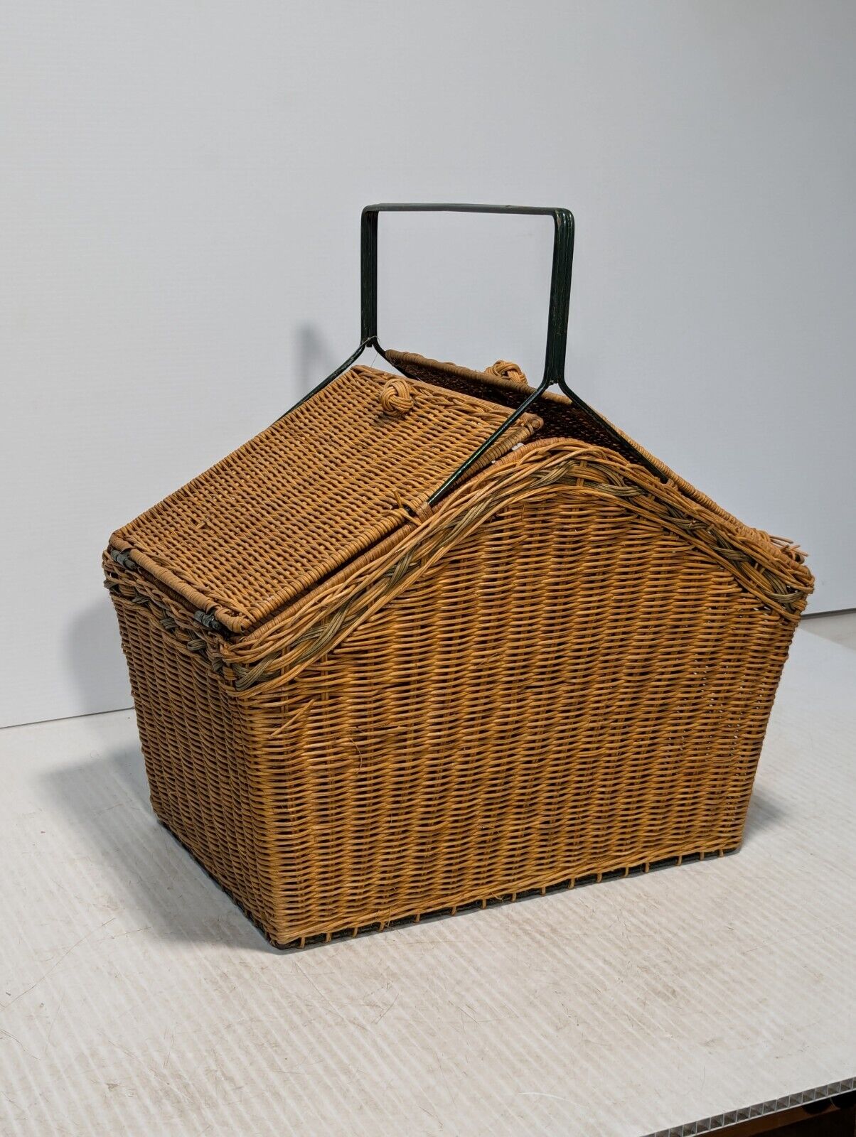 Vintage Huntsman Picnic Basket, Comes With 4 Accessory Baskets - Free Shipping