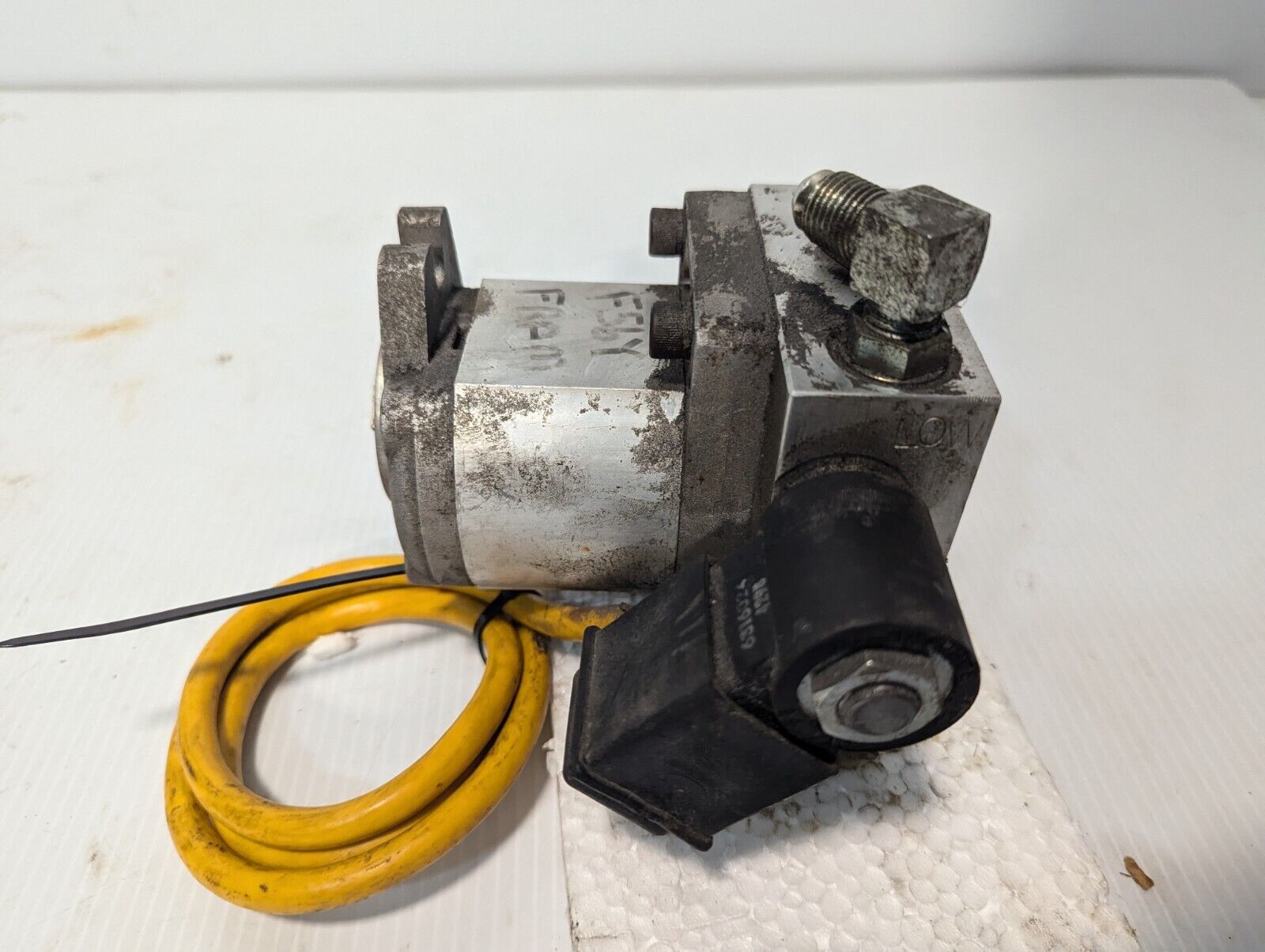 Vestil 02812P7063 B6 Hydraulic Motor F56Y FRAM - Free Shipping