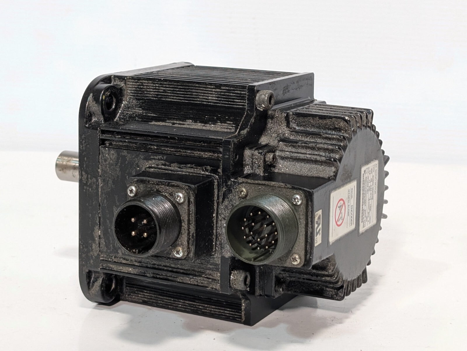 Yaskawa SGMG-05A2AB AC Servo Motor 450W 1500RPM 3.8A 200V Continuous