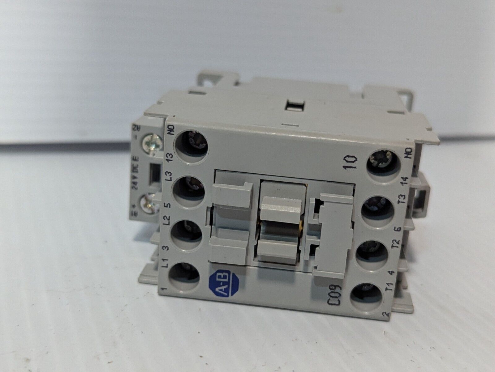 Allen Bradley 100-C09EJ10 IEC Contactor, 24 VDC Coil, 100-C09E*10, New with Box