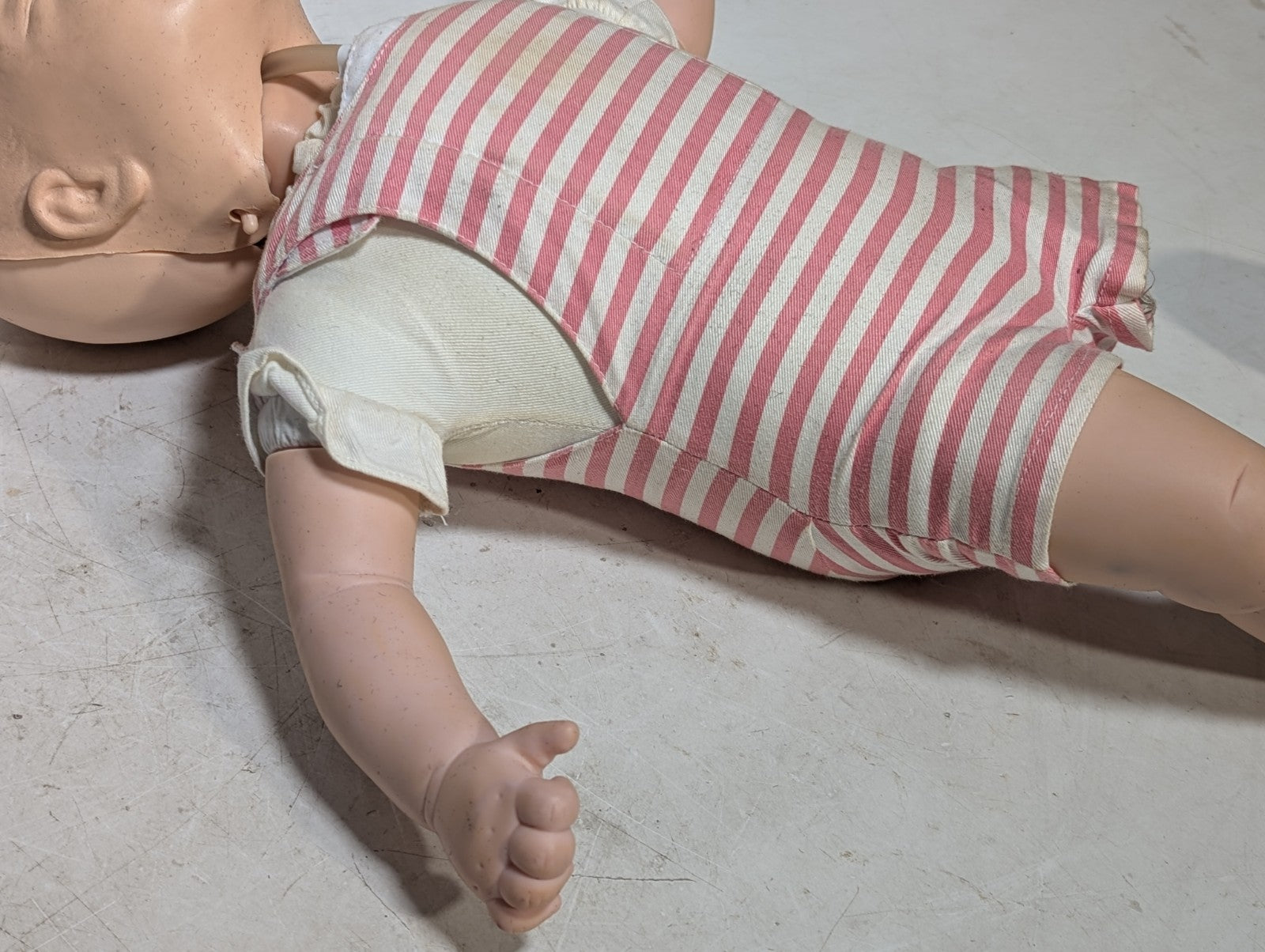 (1) Laerdal Baby Anne CPR Infant Pediatric Training Manikin, Dismembered Leg